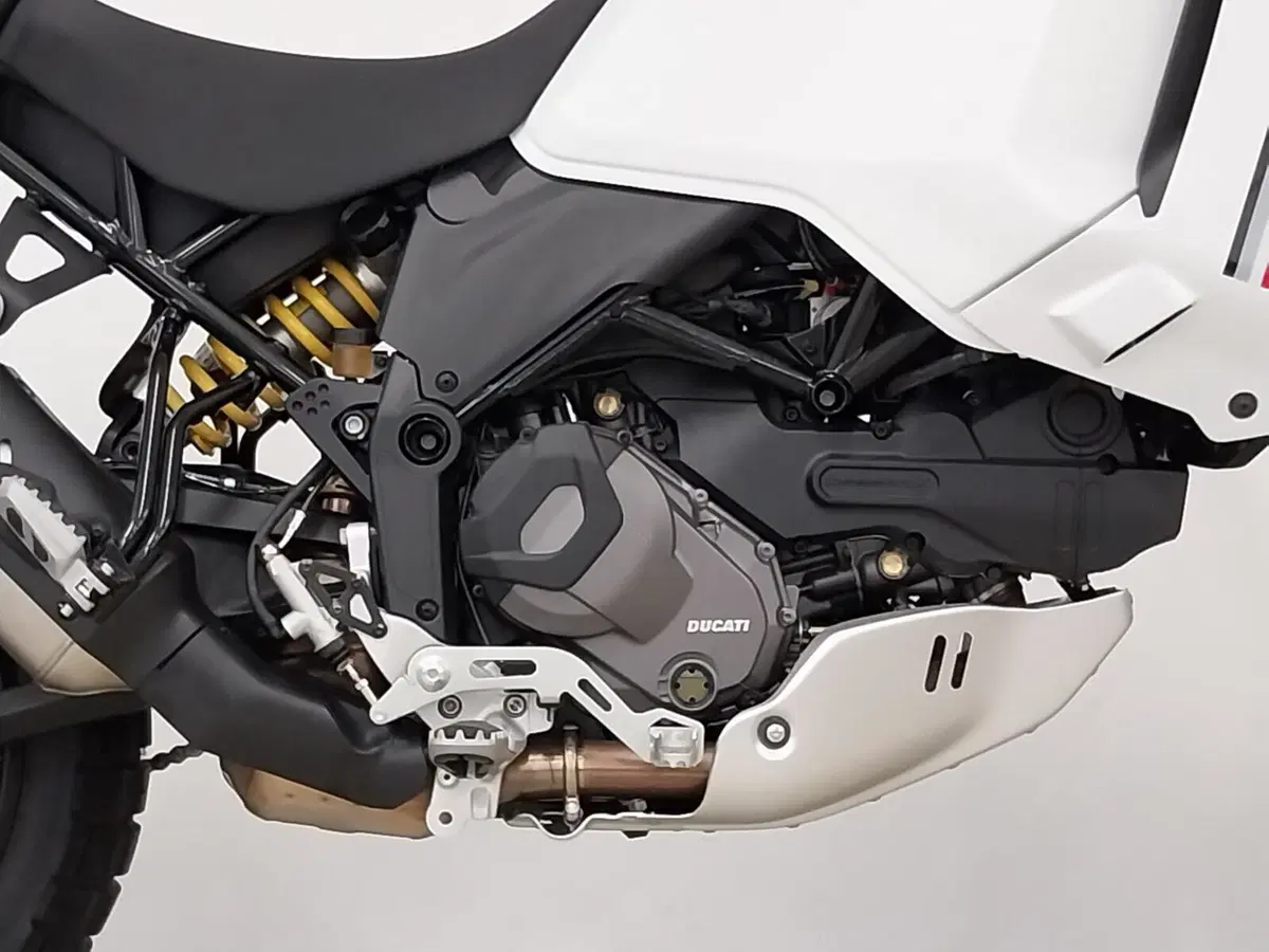 Ducati DesertX (2022 - 25) (12)