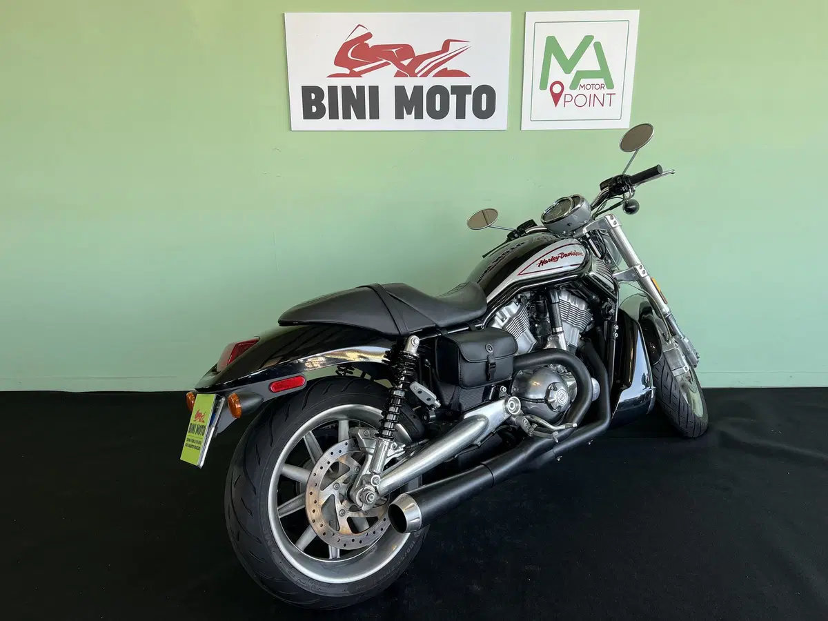 Harley-Davidson 1130 Street Rod (2006 - 07) - VRSCR (8)