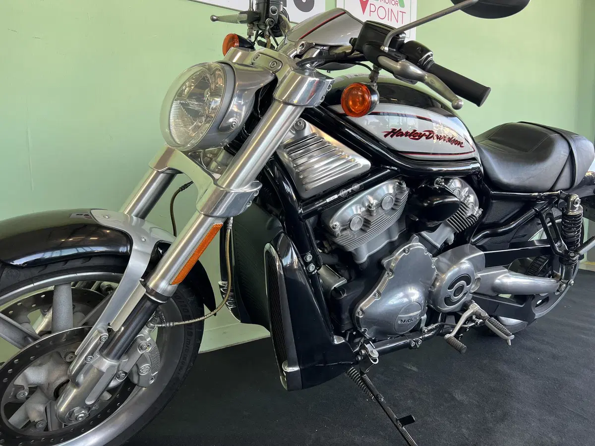 Harley-Davidson 1130 Street Rod (2006 - 07) - VRSCR (13)