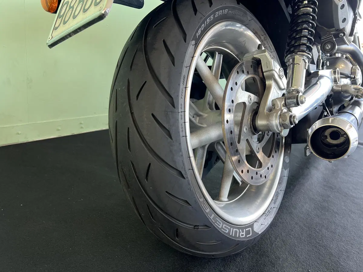 Harley-Davidson 1130 Street Rod (2006 - 07) - VRSCR (16)