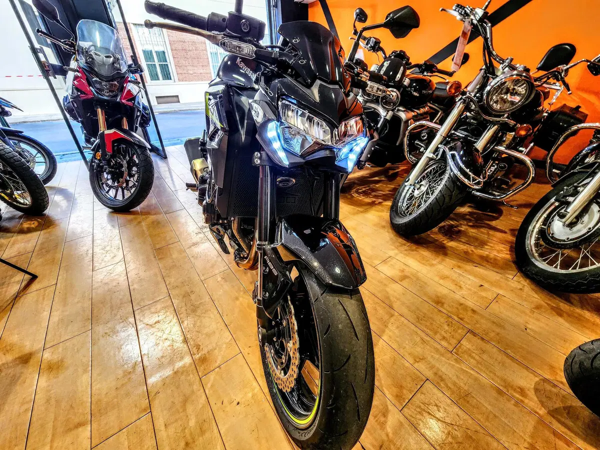 Kawasaki Z 900 (2021 - 24) (3)