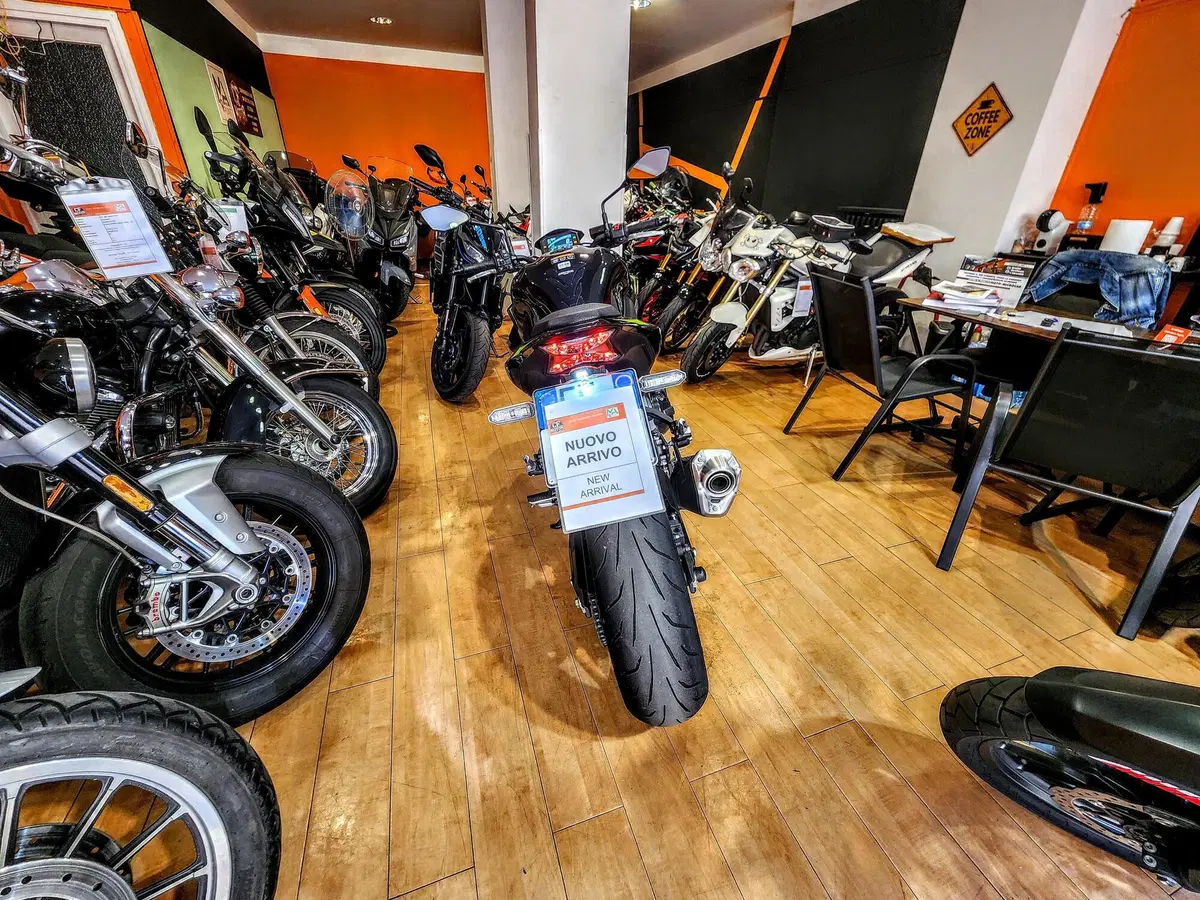 Kawasaki Z 900 (2021 - 24) (4)