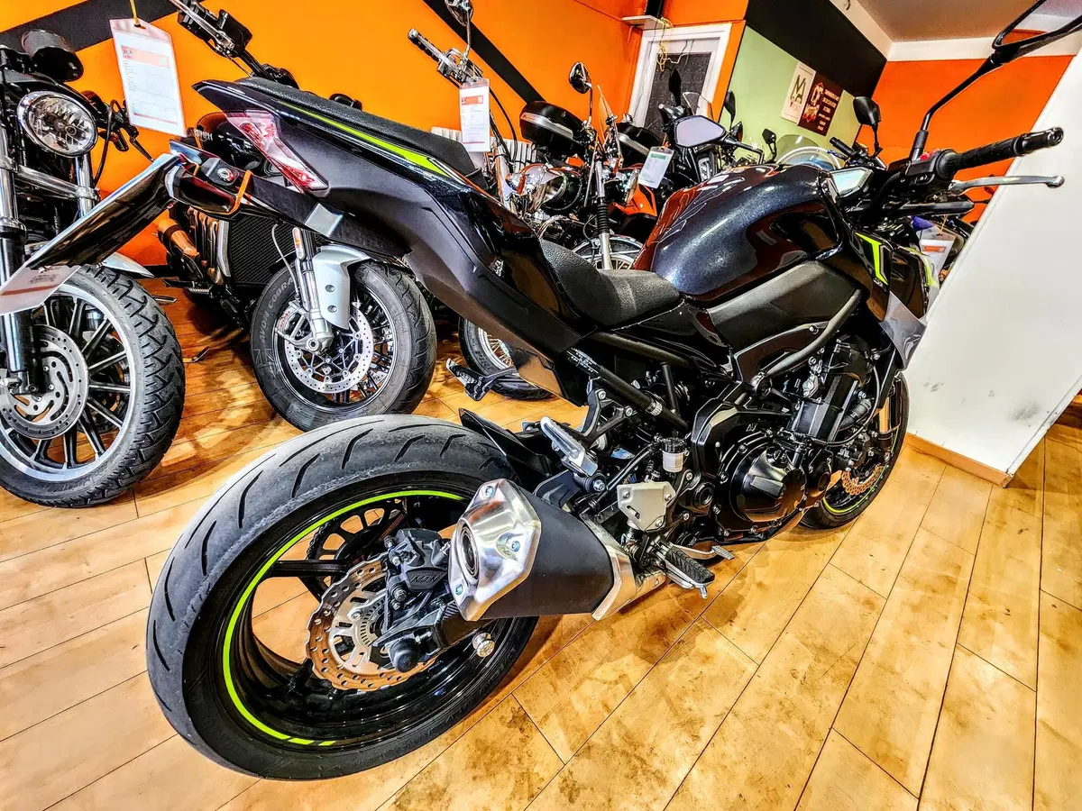 Kawasaki Z 900 (2021 - 24) (8)