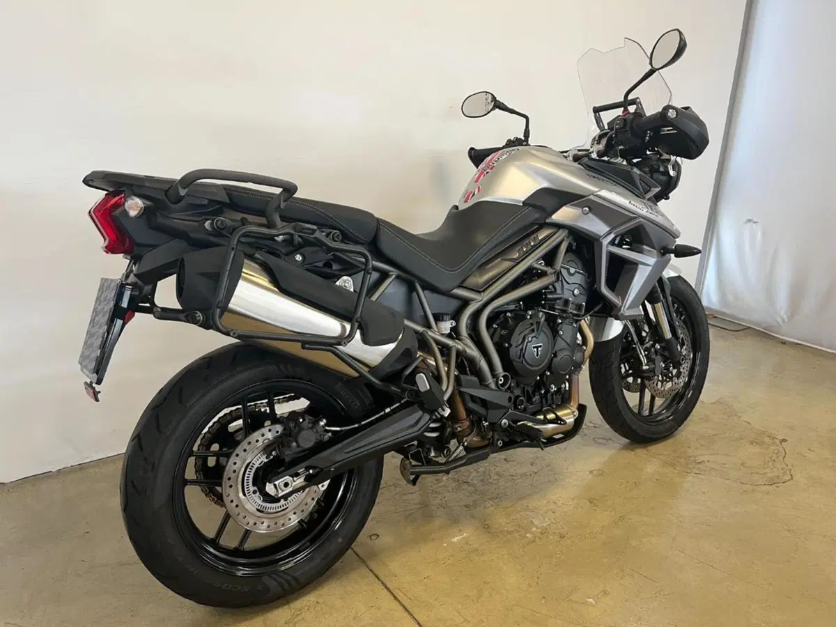 Triumph Tiger 800 XRx (2017 - 18) (7)