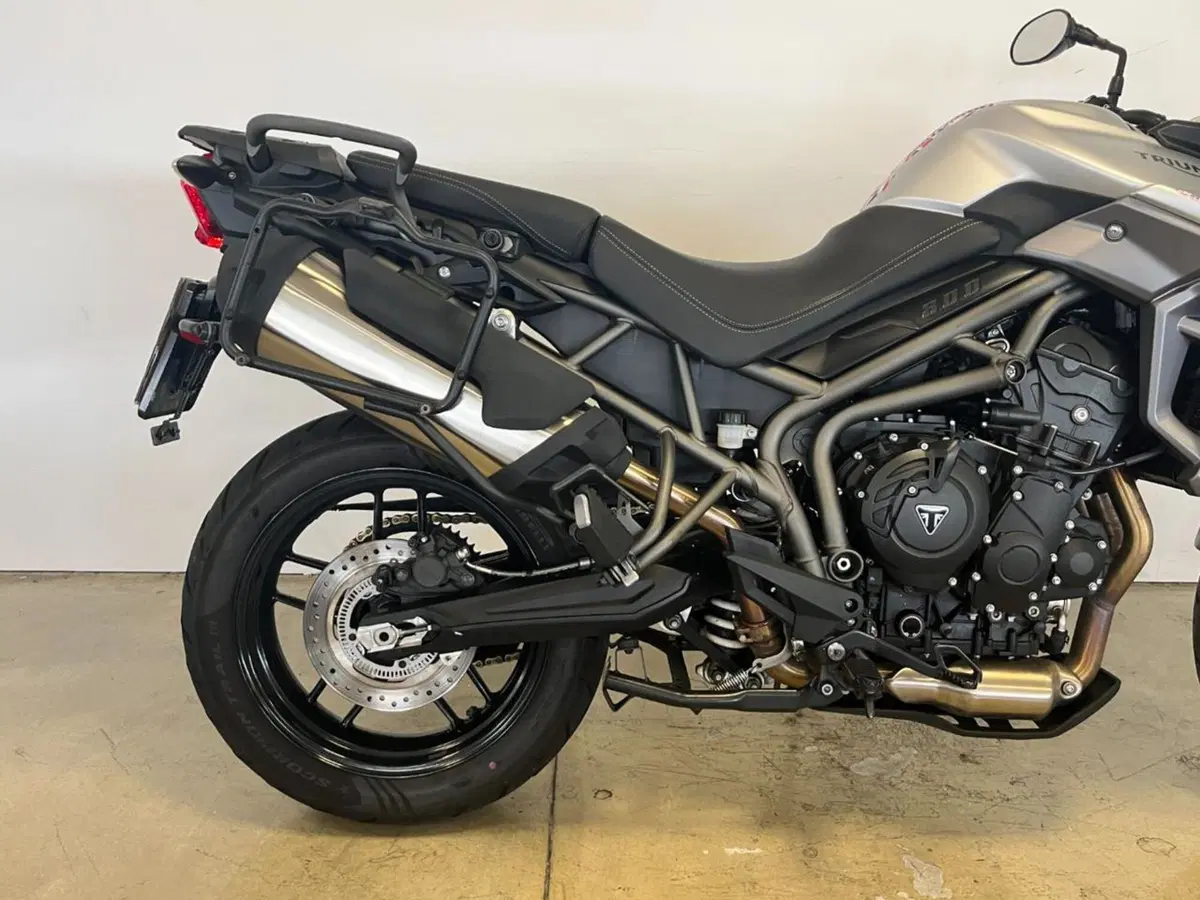 Triumph Tiger 800 XRx (2017 - 18) (6)