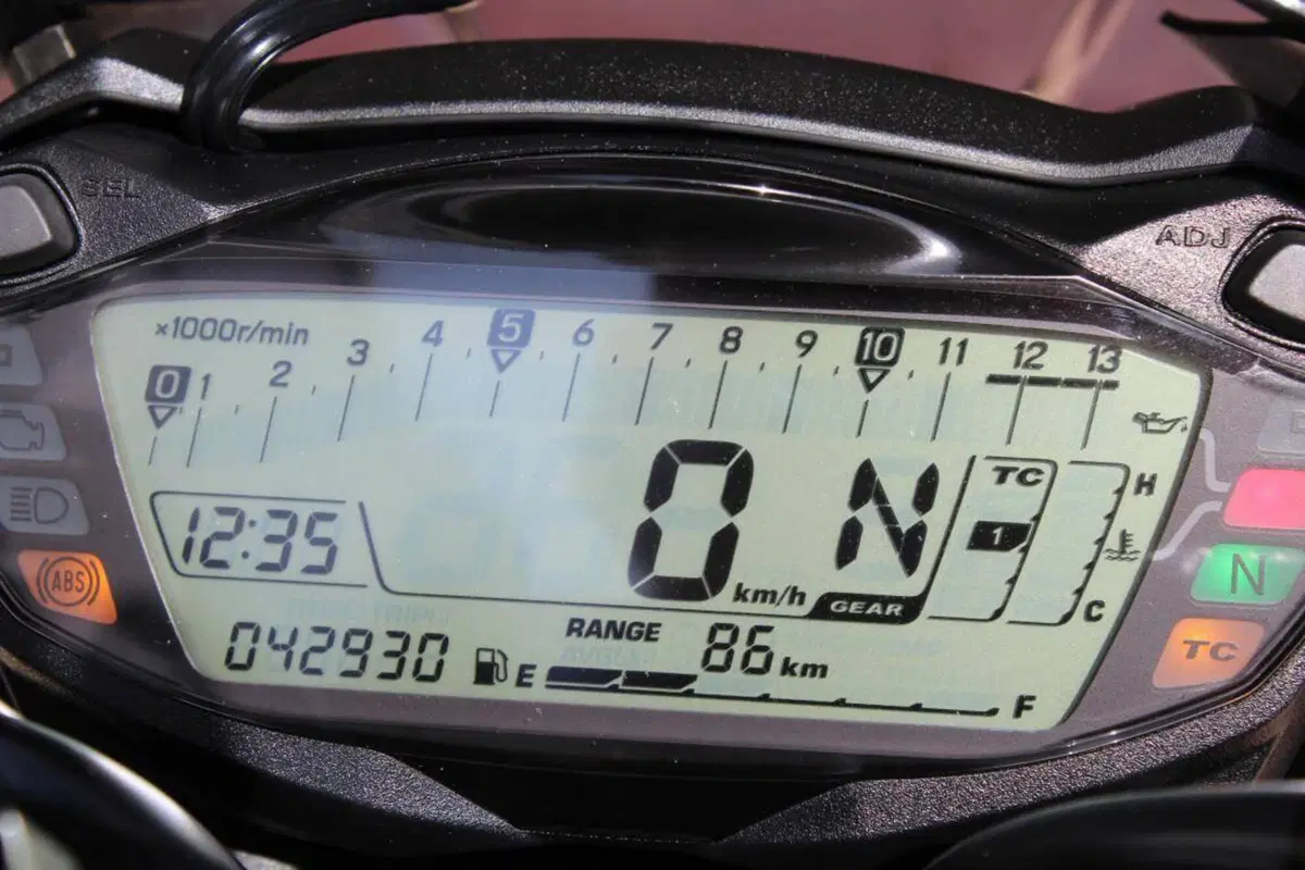 Suzuki GSX S 750 Yugen (2018 - 20) (11)