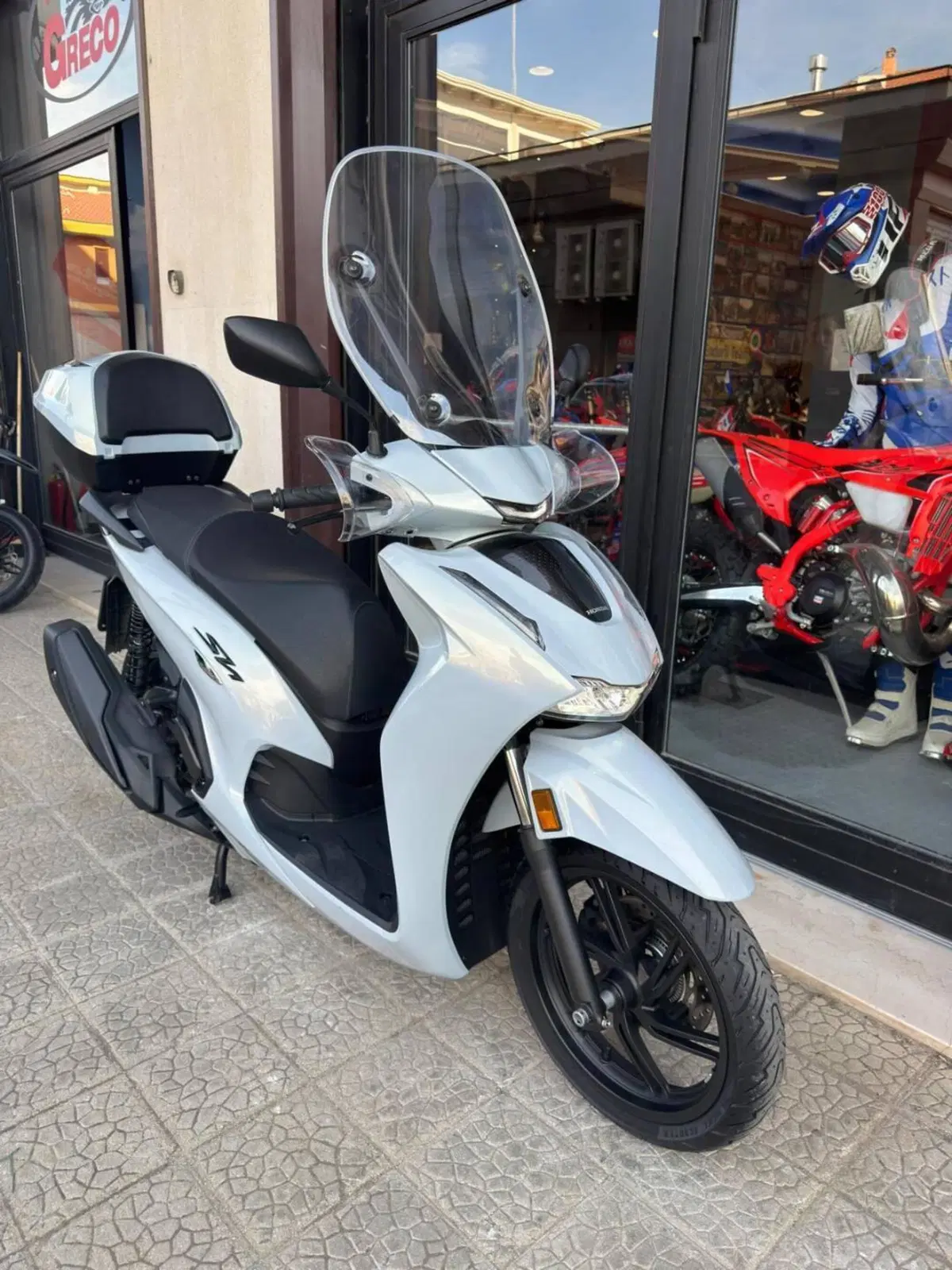 Honda SH 350i GT (2025 - 26) (2)