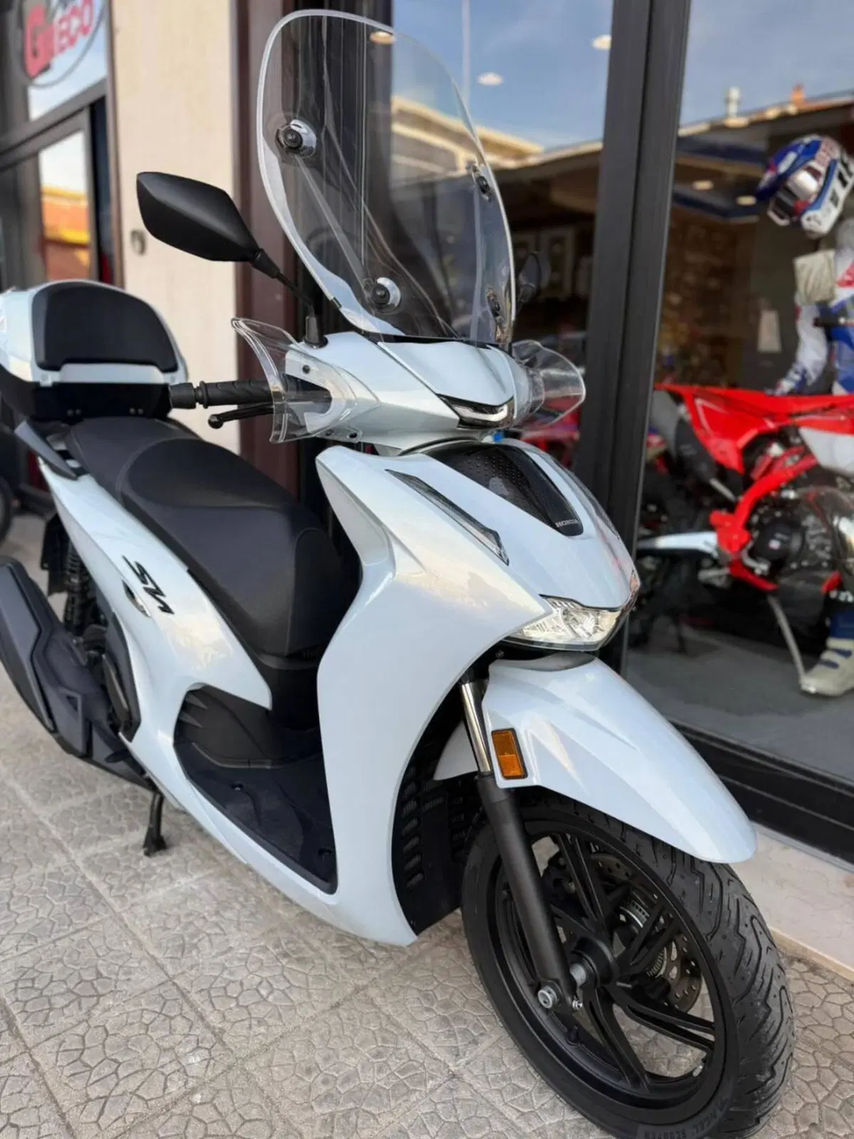 Honda SH 350i GT (2025 - 26) (4)