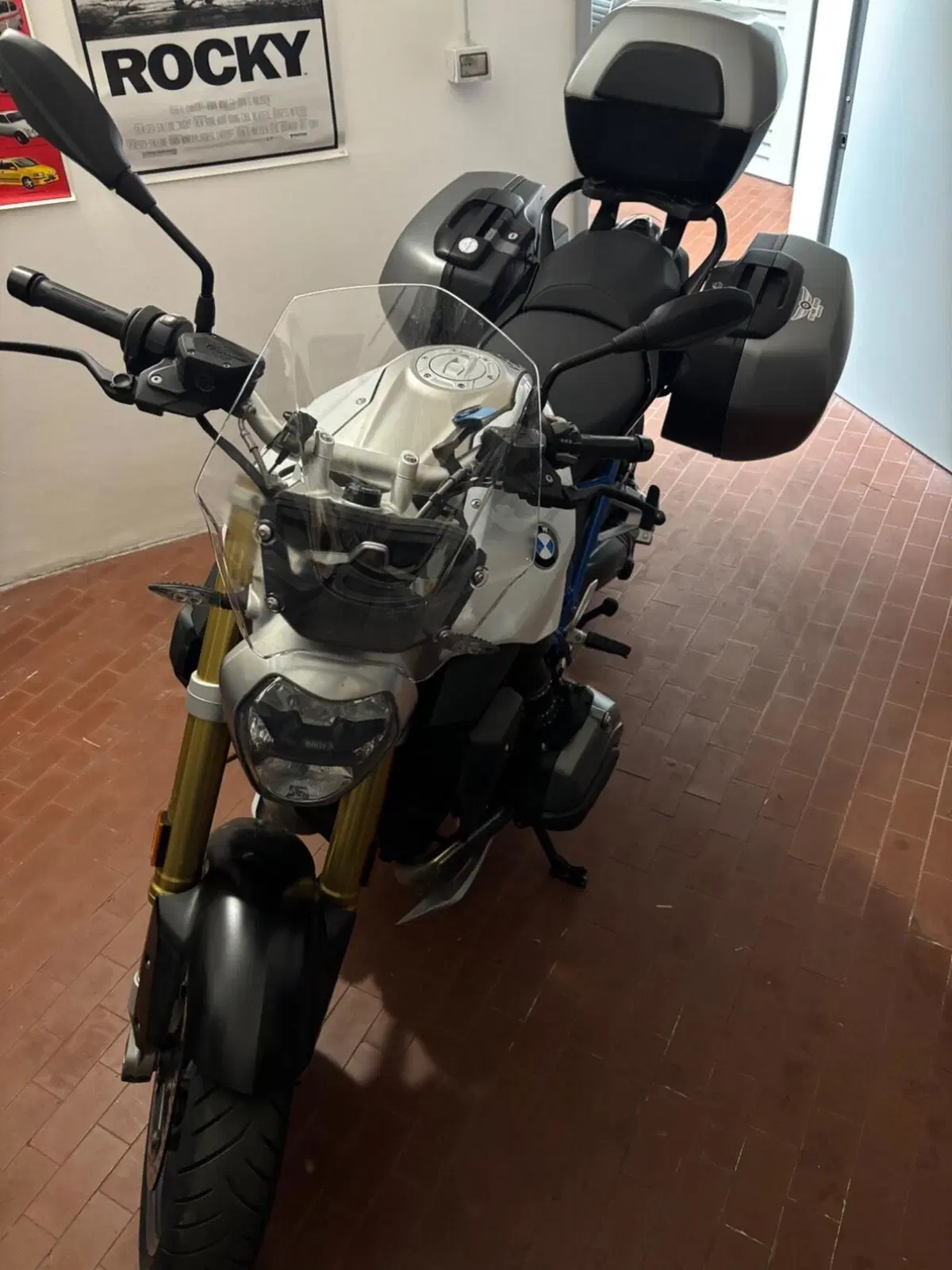 Bmw R 1200 R (2017 - 18) (2)