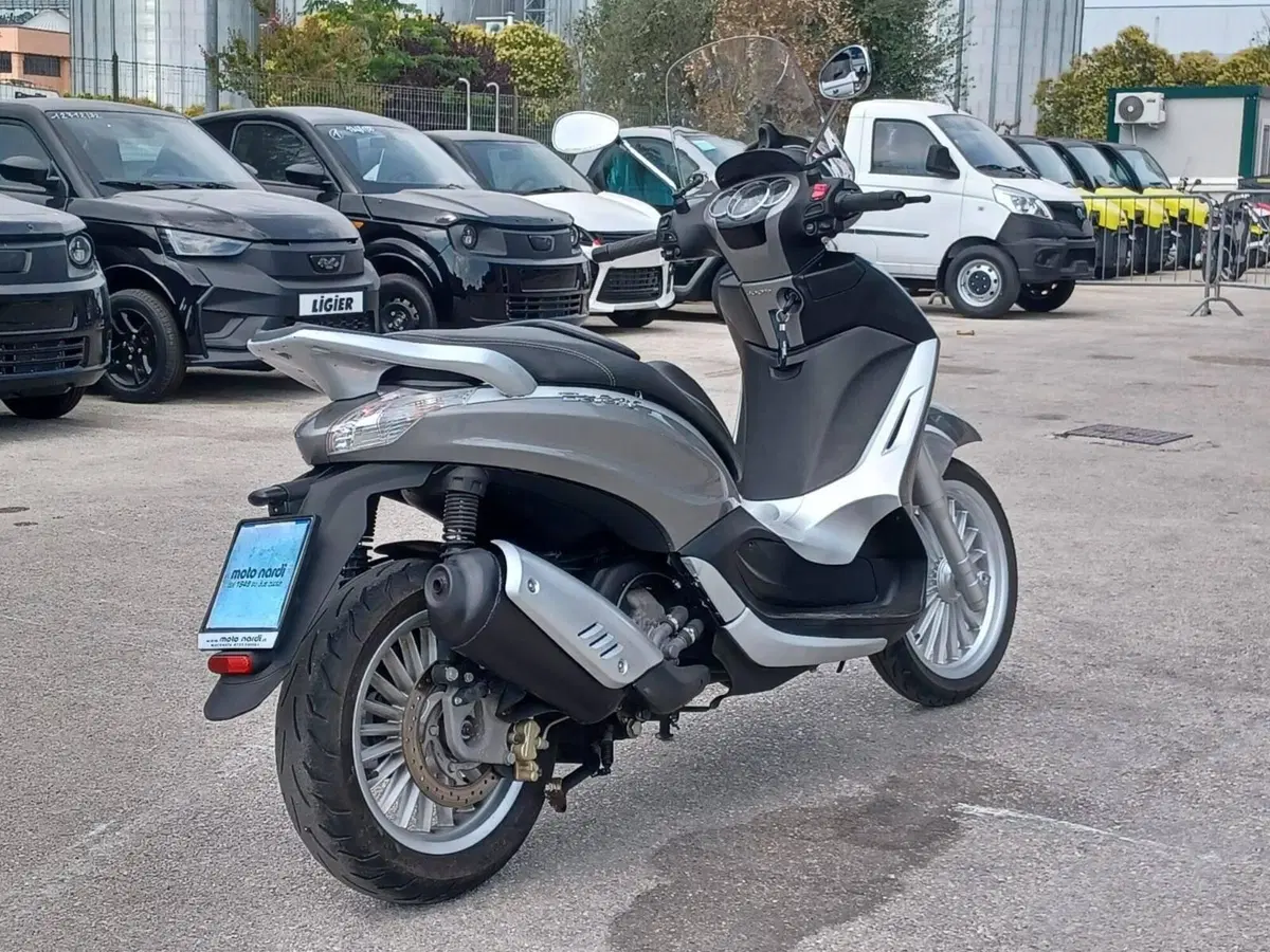 Piaggio Beverly 300 i.e. (2010 - 16) (7)