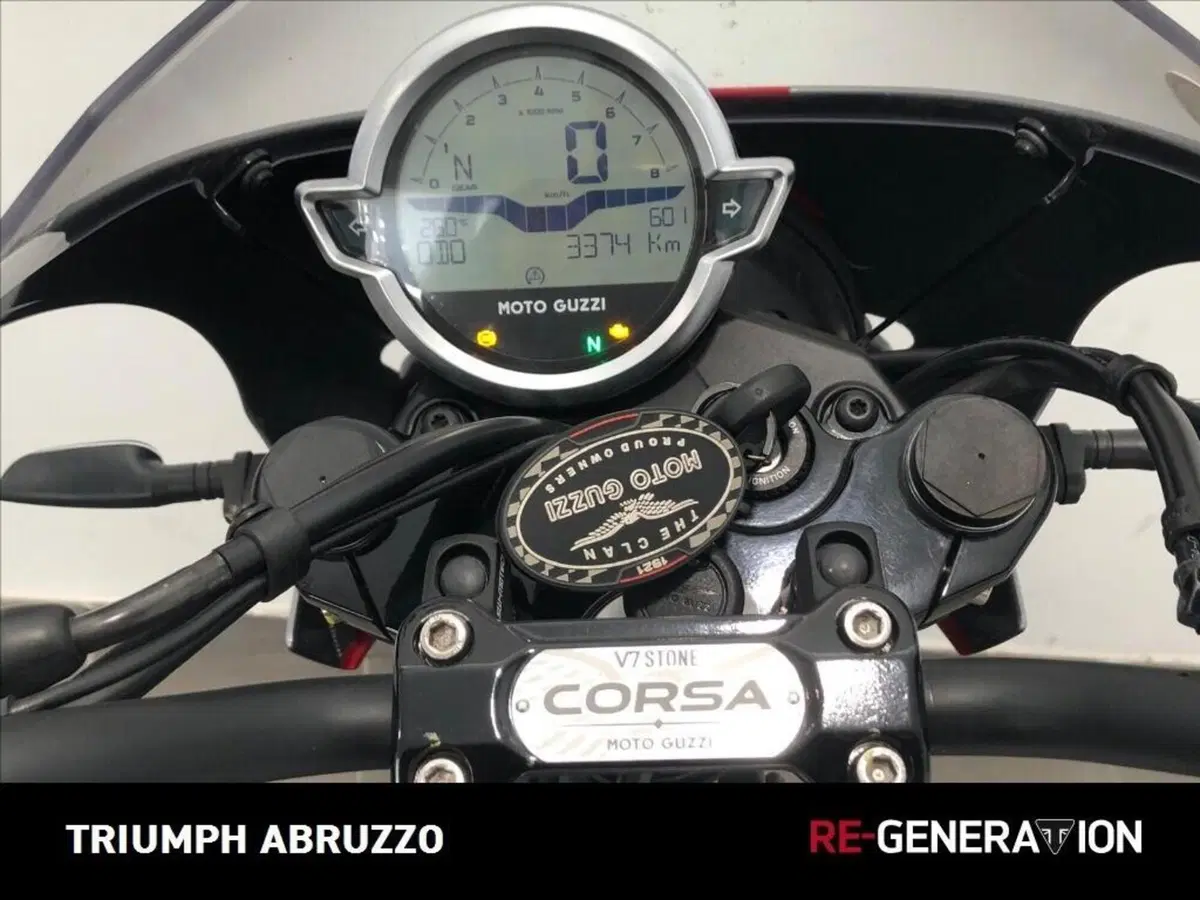Moto Guzzi V7 Stone Corsa (2023 - 25) (5)