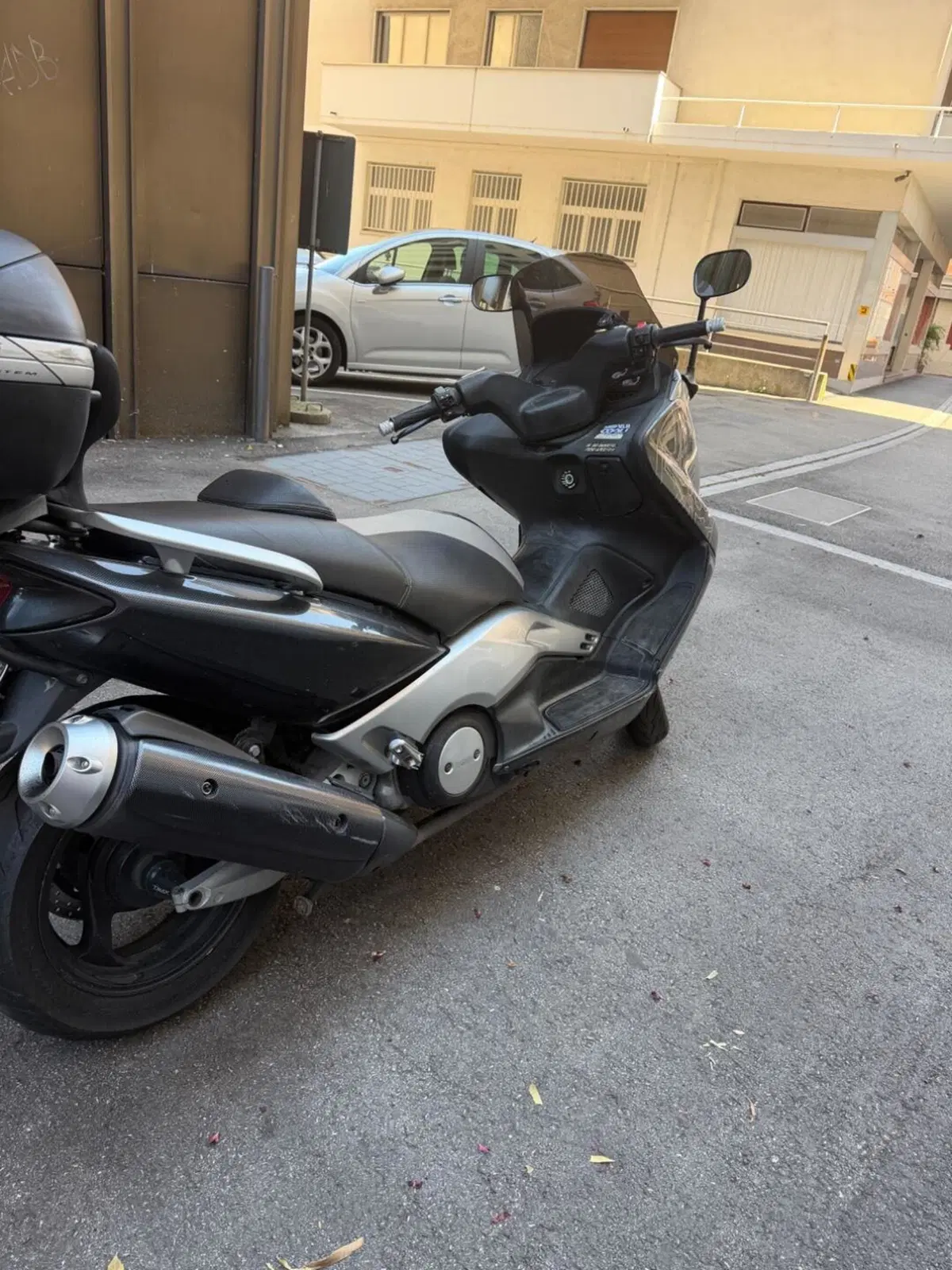 Yamaha T-Max 500 (2001 - 03) (5)