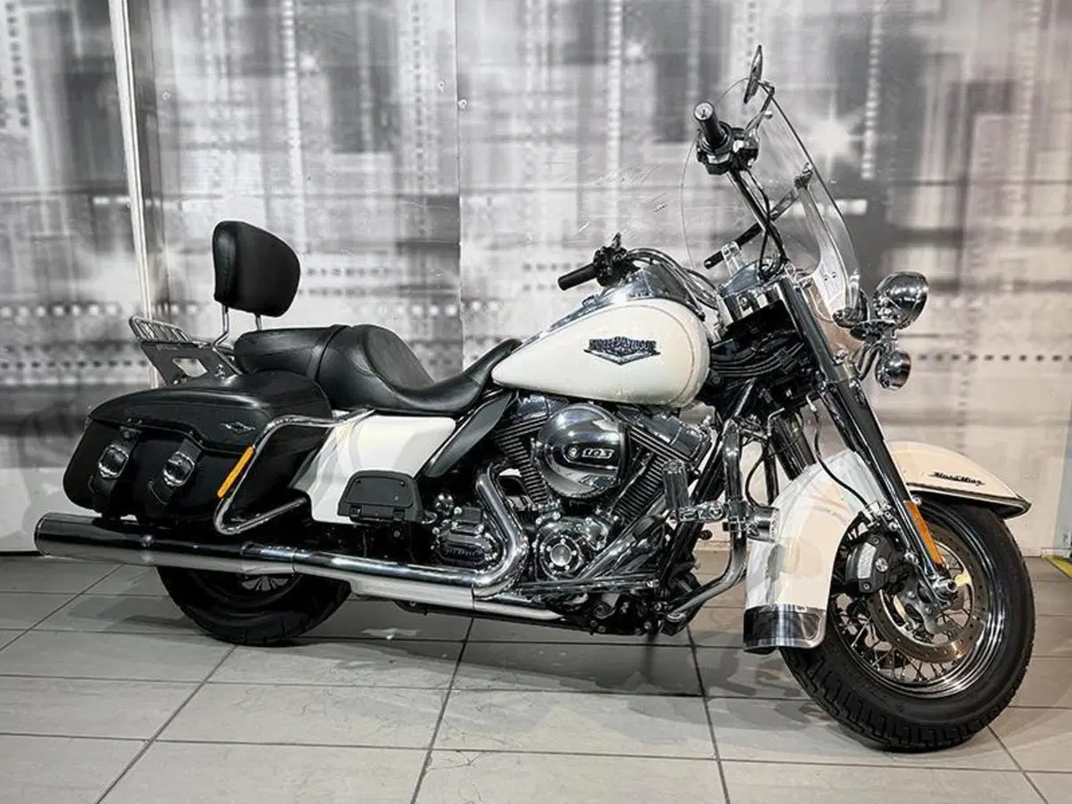 Harley-Davidson 1690 Road Glide Special (2013 - 16)