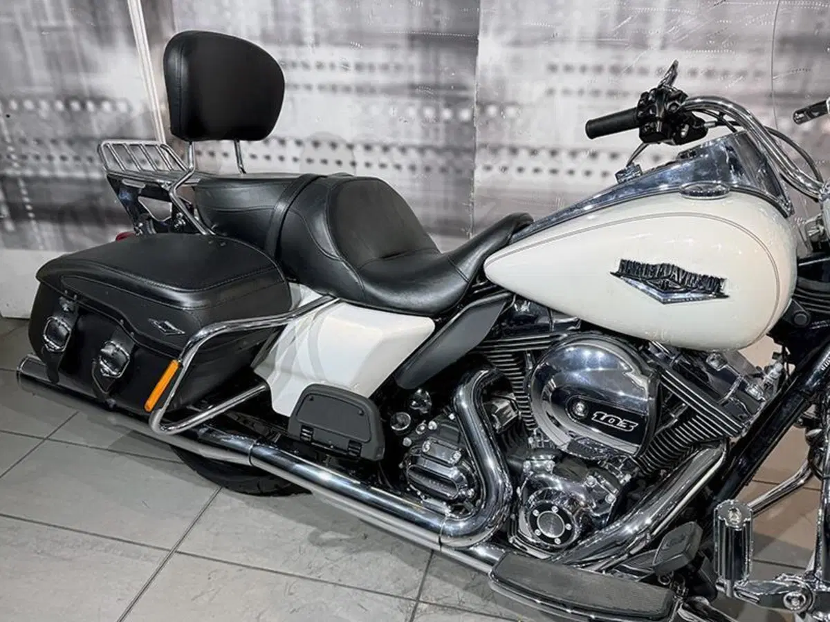 Harley-Davidson 1690 Road Glide Special (2013 - 16) (5)