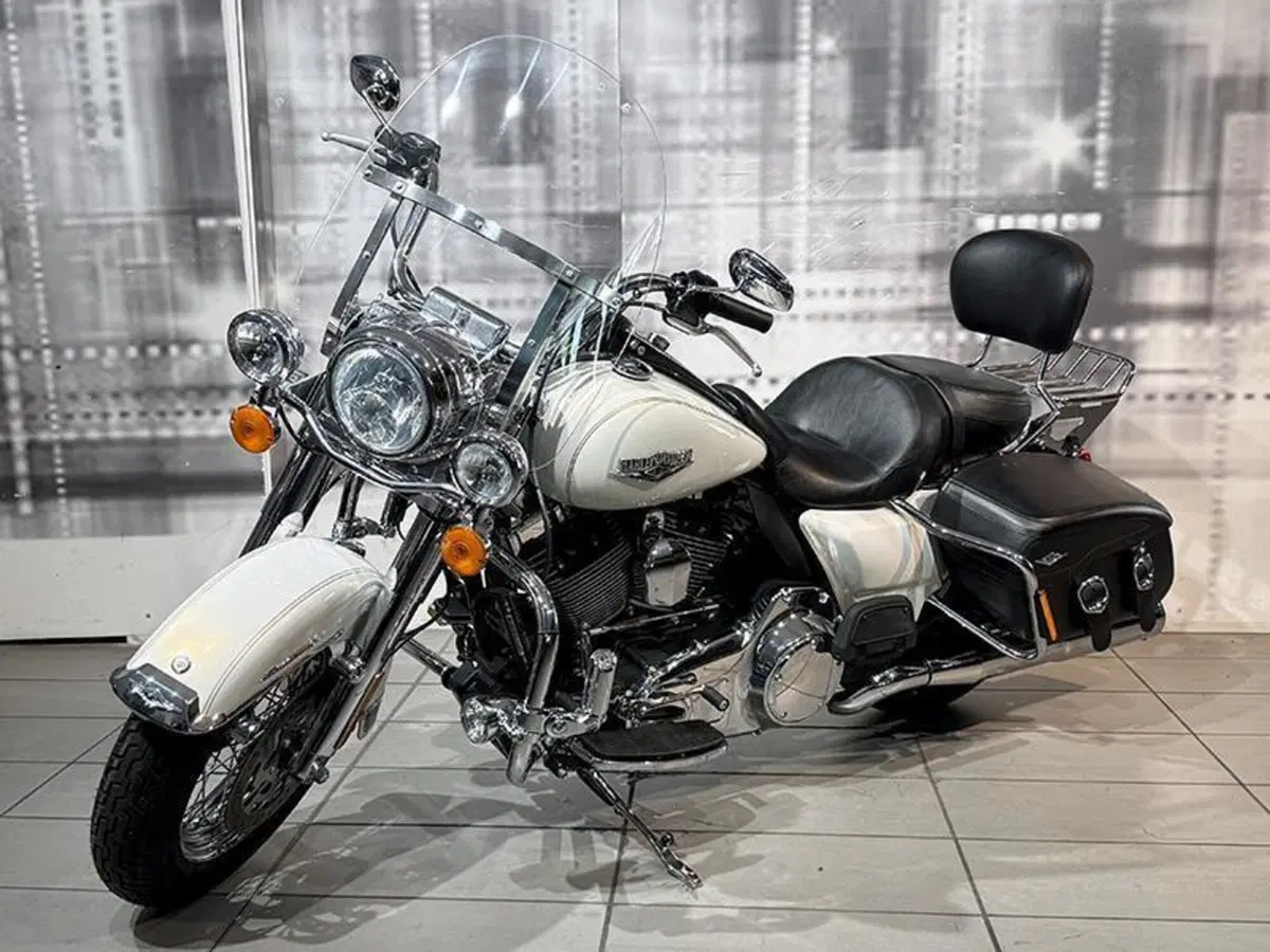 Harley-Davidson 1690 Road Glide Special (2013 - 16) (7)
