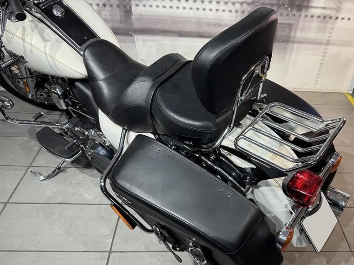 Harley-Davidson 1690 Road Glide Special (2013 - 16) (9)