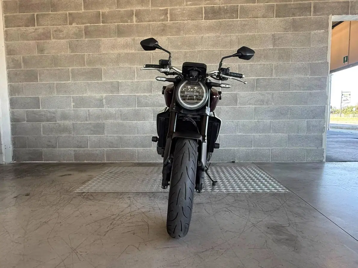 Honda CB 1000 R (2021 - 25) (5)