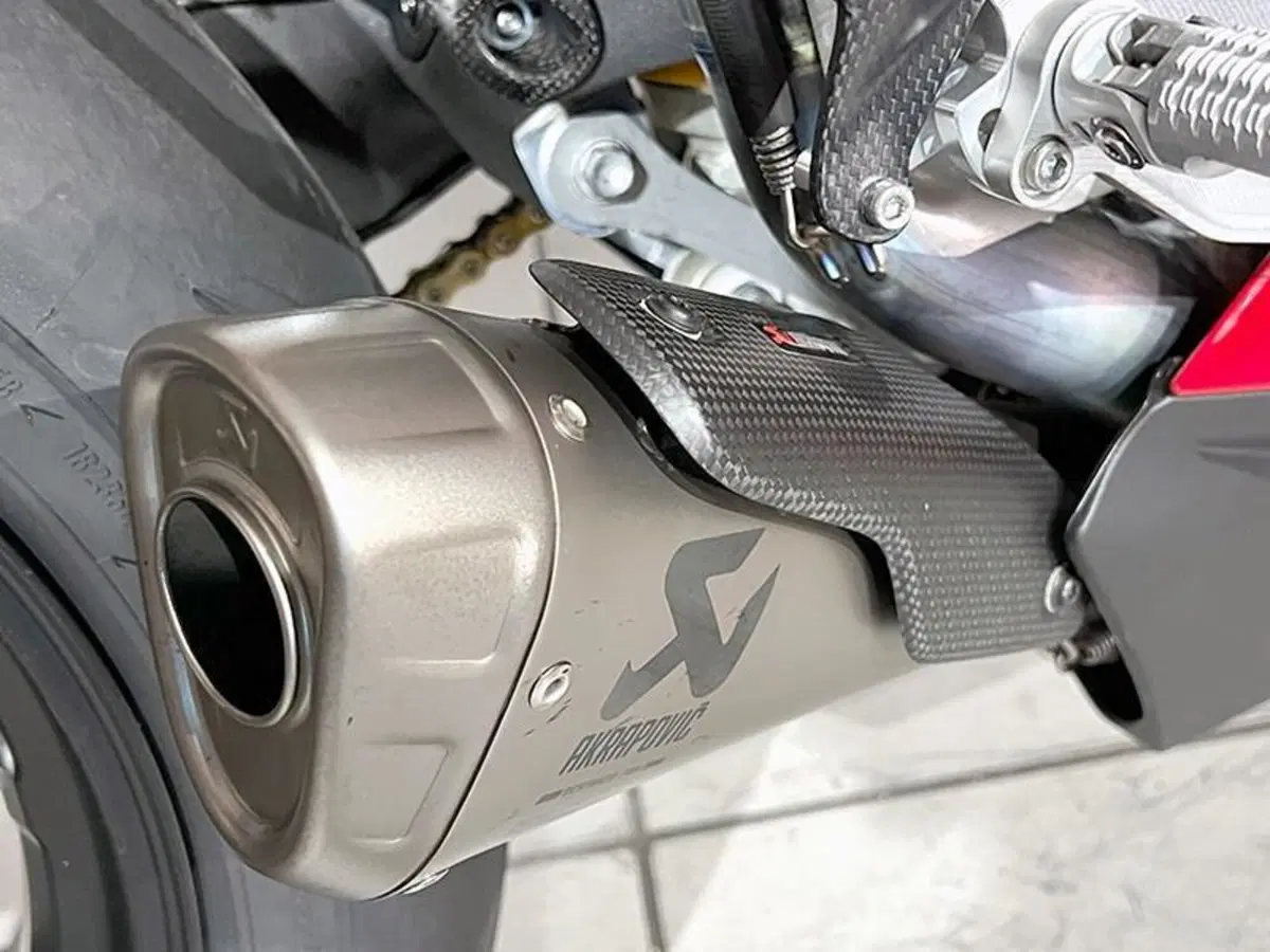 Ducati Panigale V4 1100 (2021) (3)