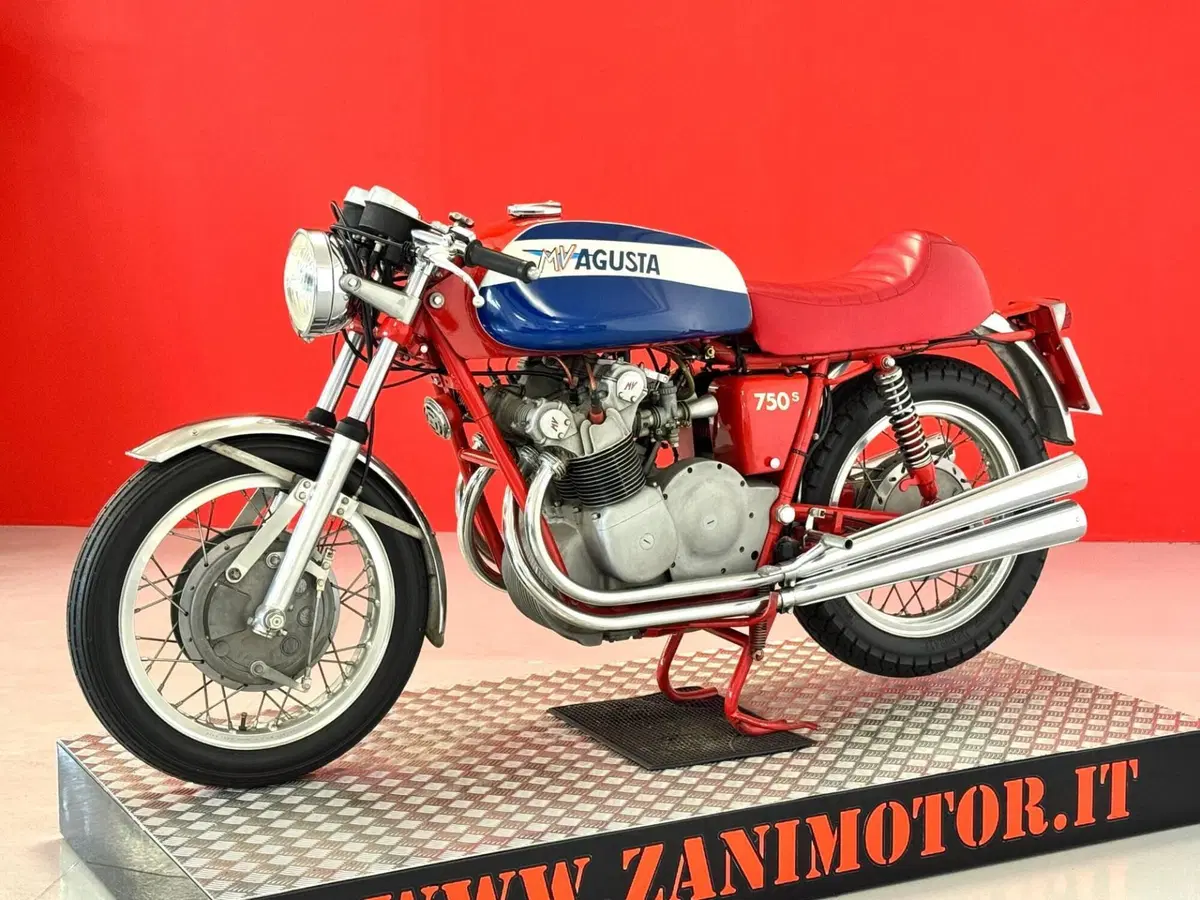 MV Agusta 750S (4)