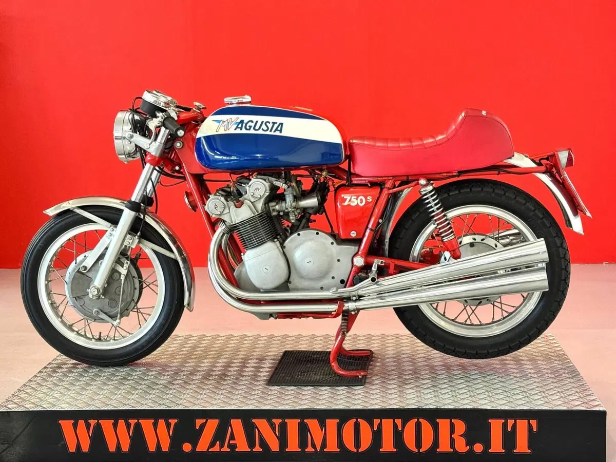 MV Agusta 750S (5)