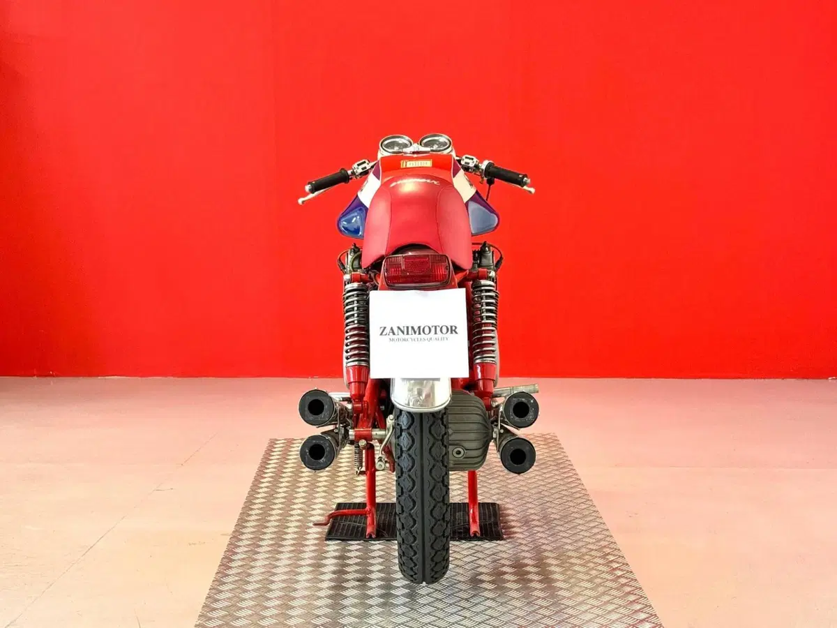 MV Agusta 750S (7)