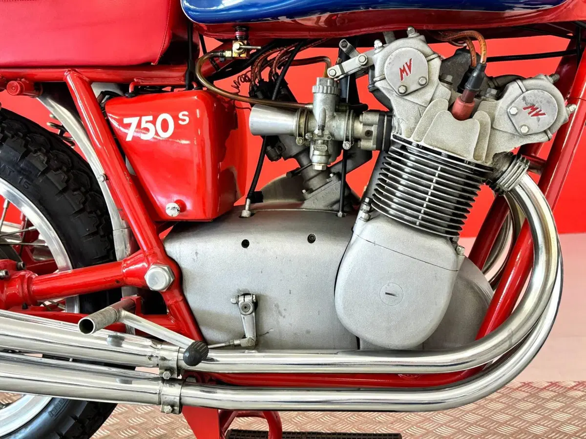 MV Agusta 750S (11)