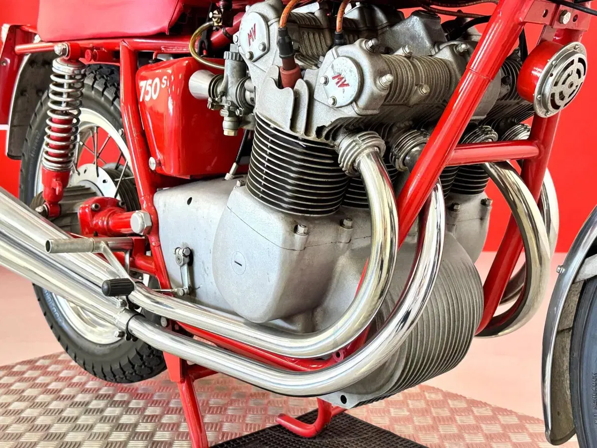 MV Agusta 750S (13)