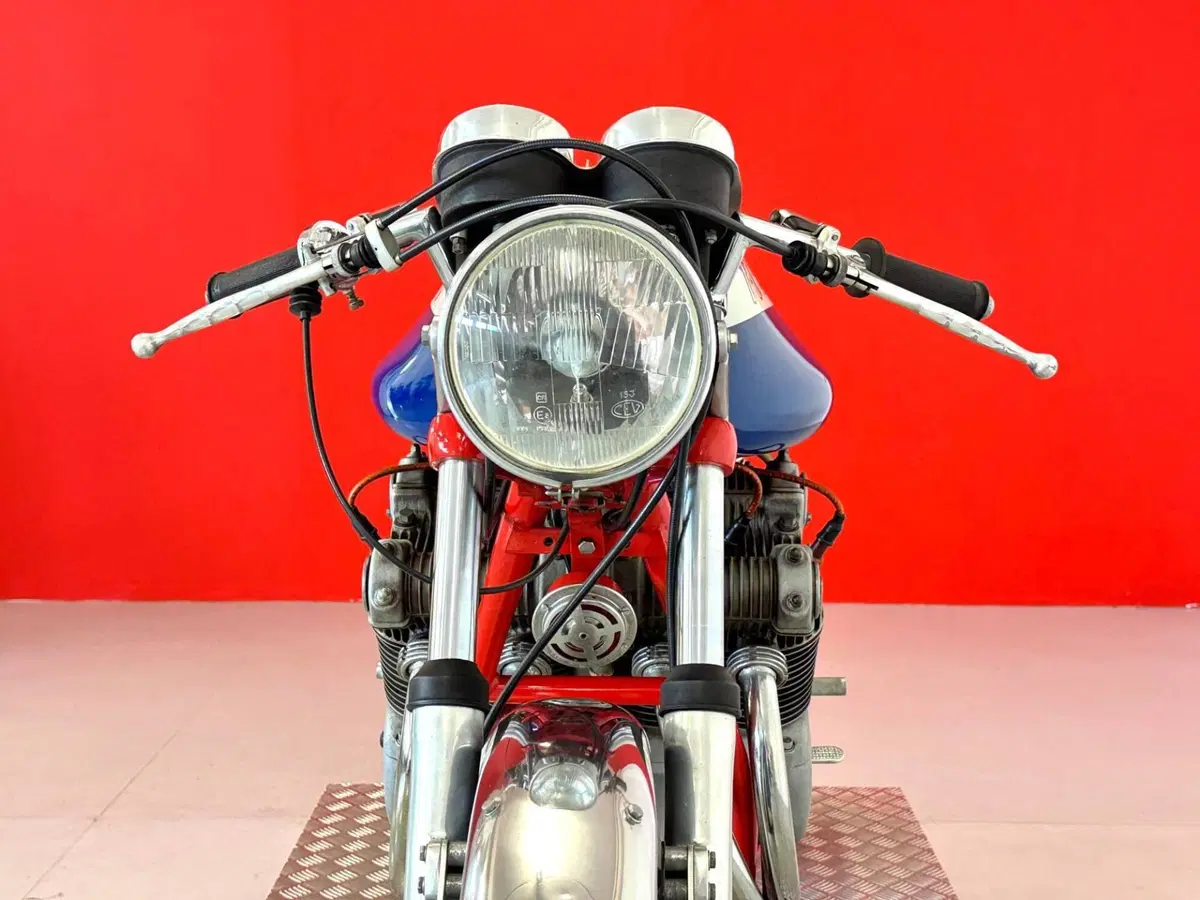 MV Agusta 750S (14)