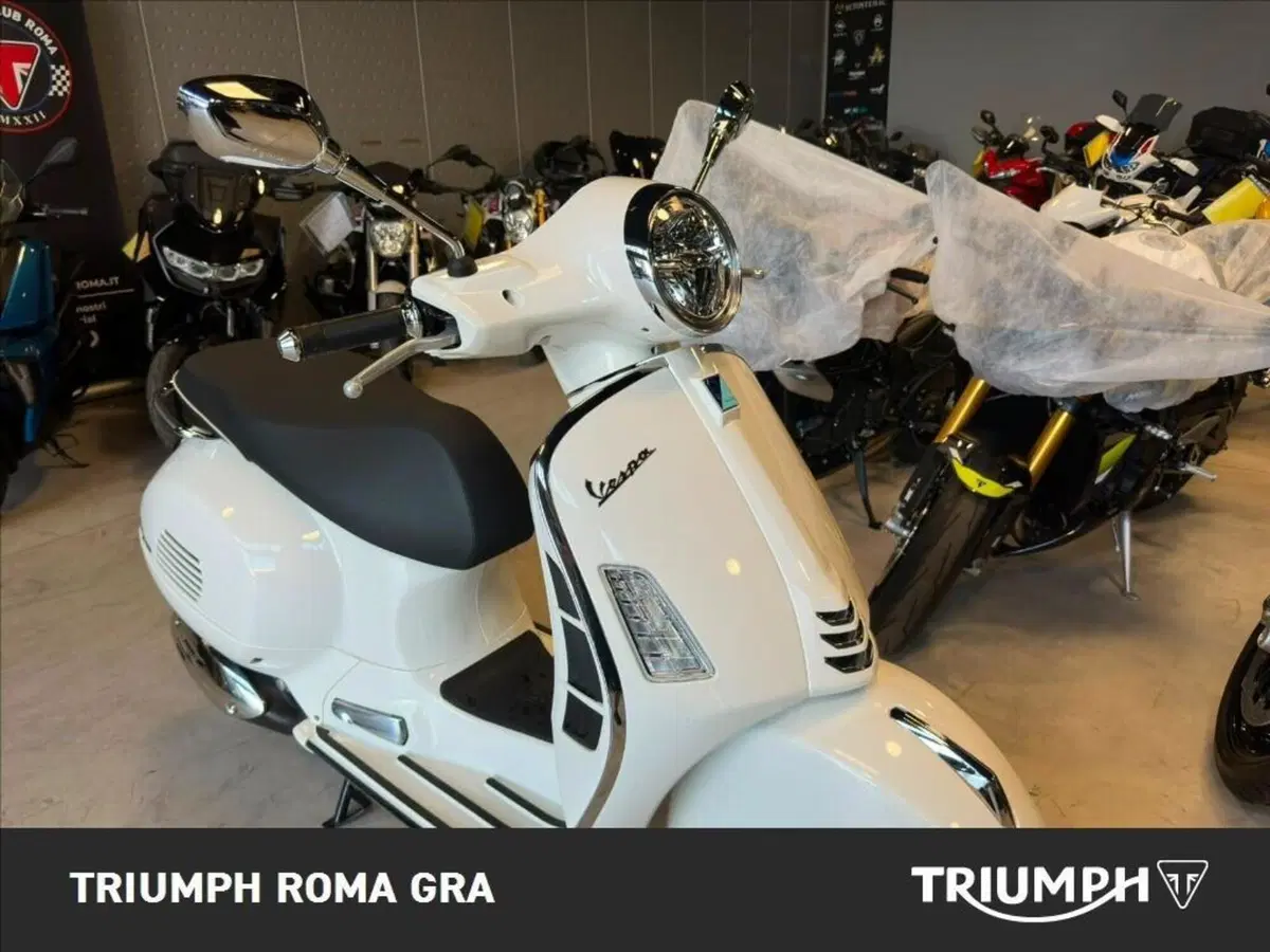 Vespa GTS 300 Super (2023 - 24) (5)