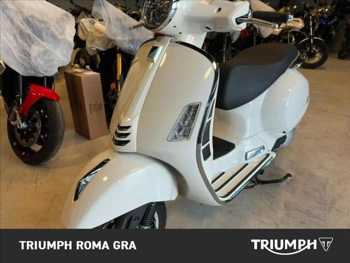 Vespa GTS 300 Super (2023 - 24) (6)