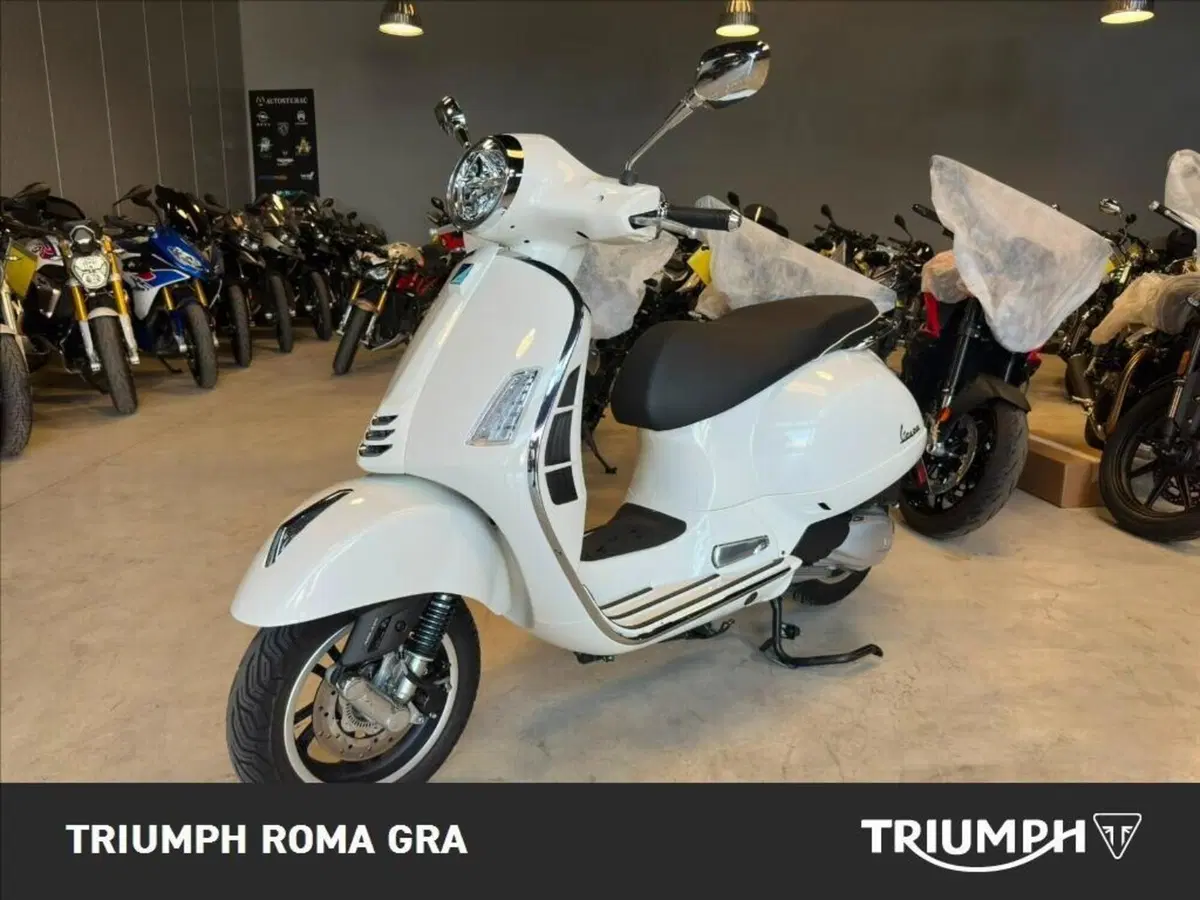 Vespa GTS 300 Super (2023 - 24) (2)