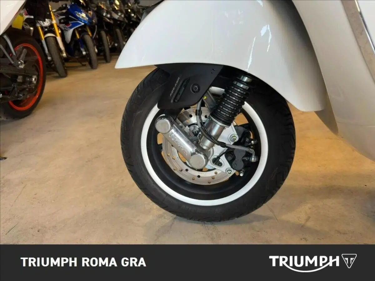 Vespa GTS 300 Super (2023 - 24) (11)
