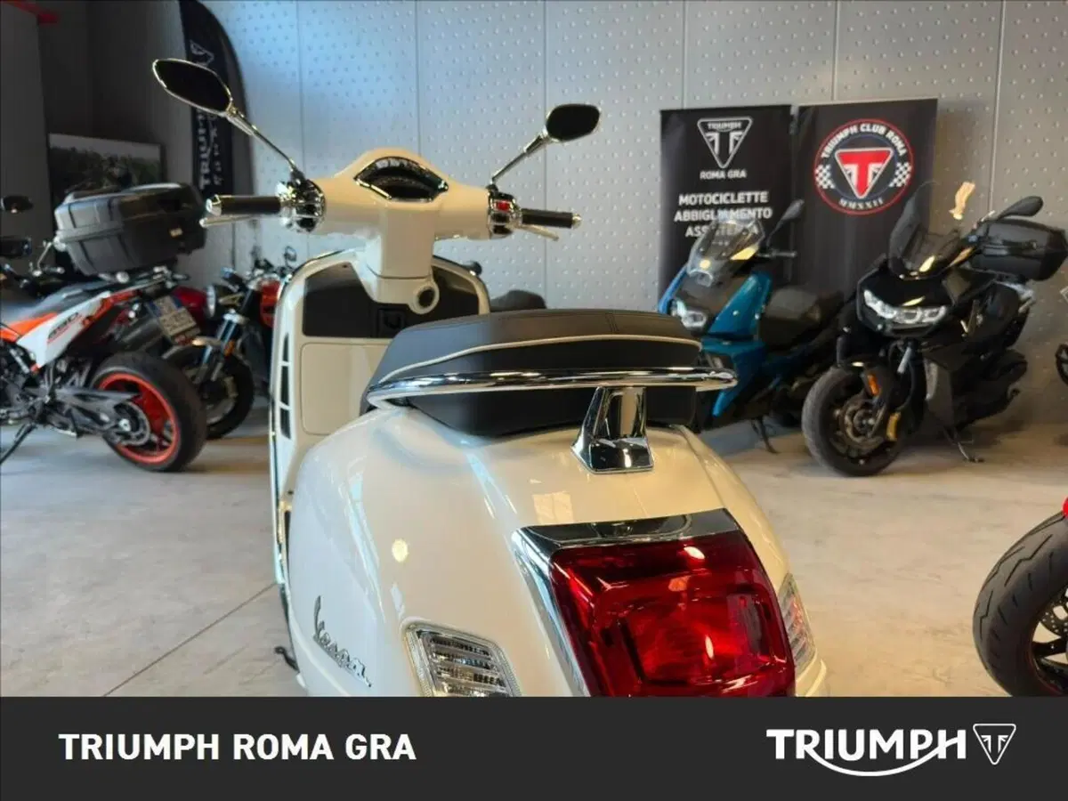 Vespa GTS 300 Super (2023 - 24) (19)