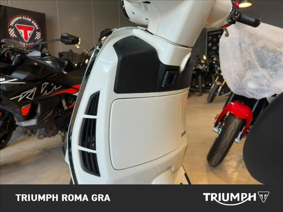 Vespa GTS 300 Super (2023 - 24) (12)