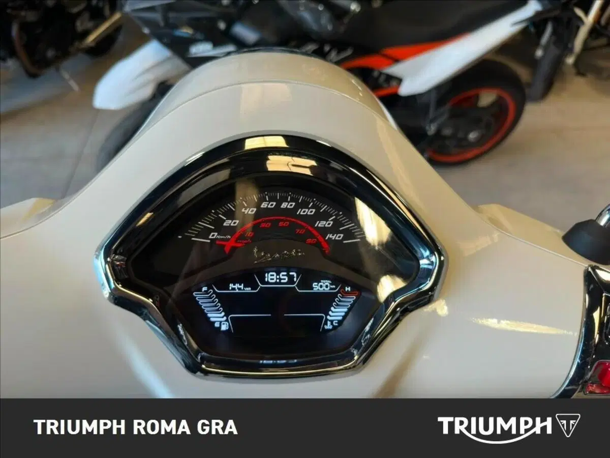 Vespa GTS 300 Super (2023 - 24) (4)