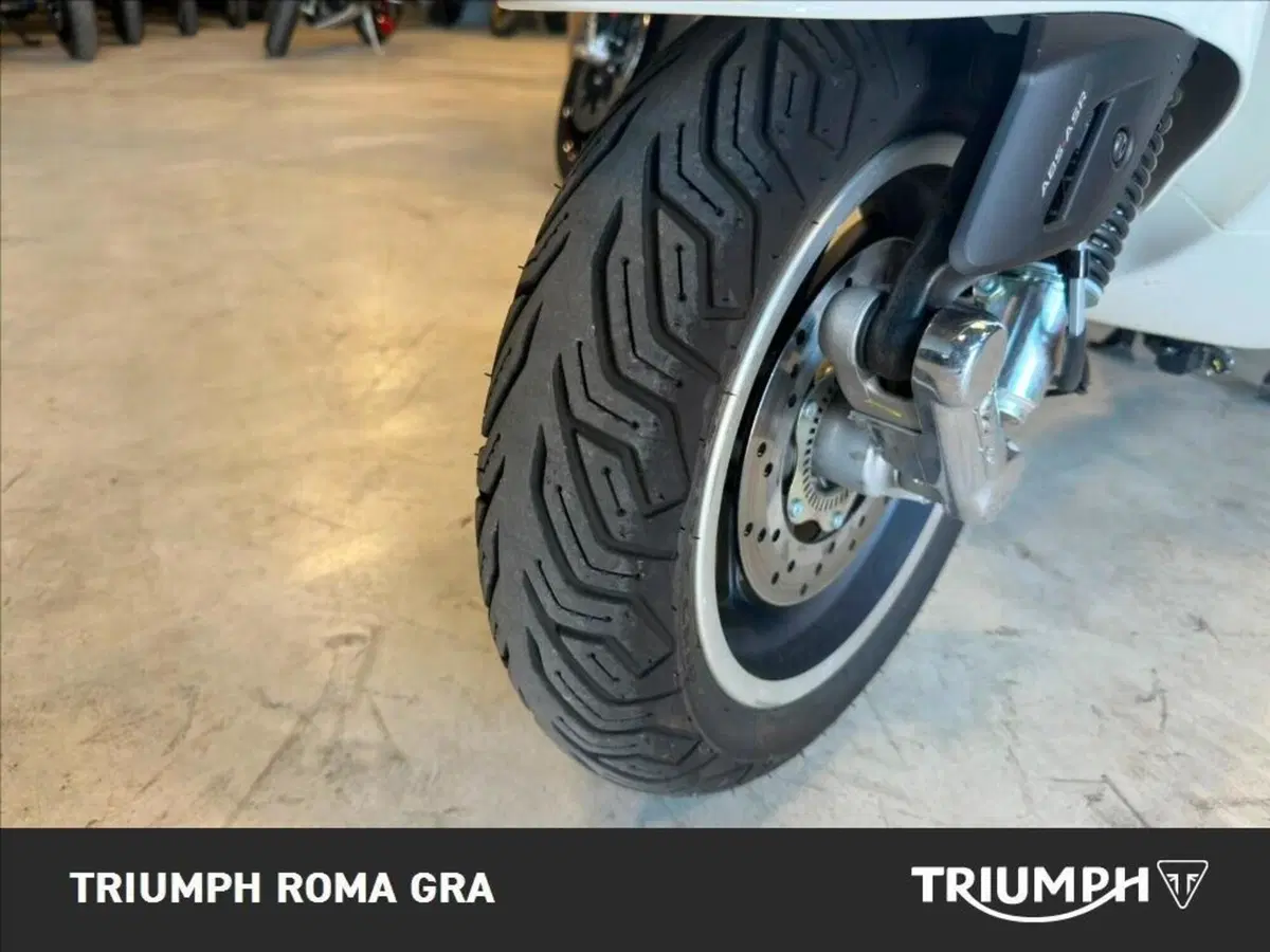 Vespa GTS 300 Super (2023 - 24) (20)