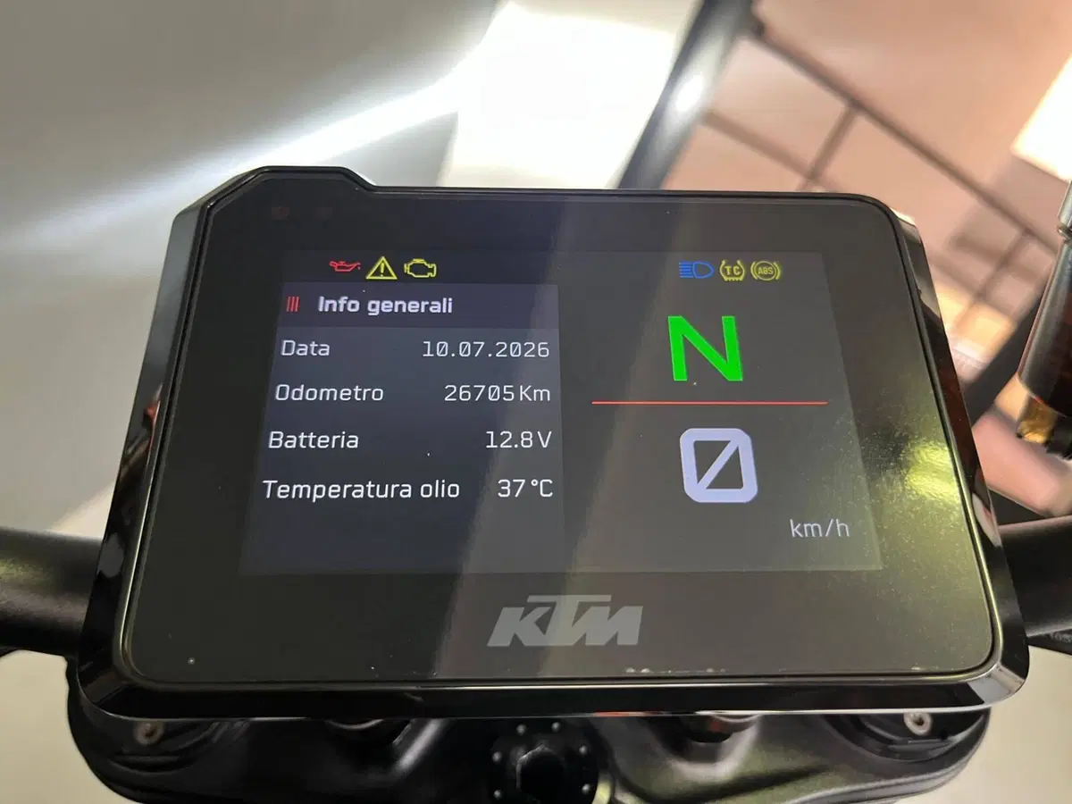 KTM 1290 Super Duke R (2022 - 23) (10)