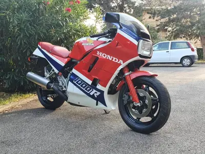Honda VF 1000 F (1985 - 87) usata