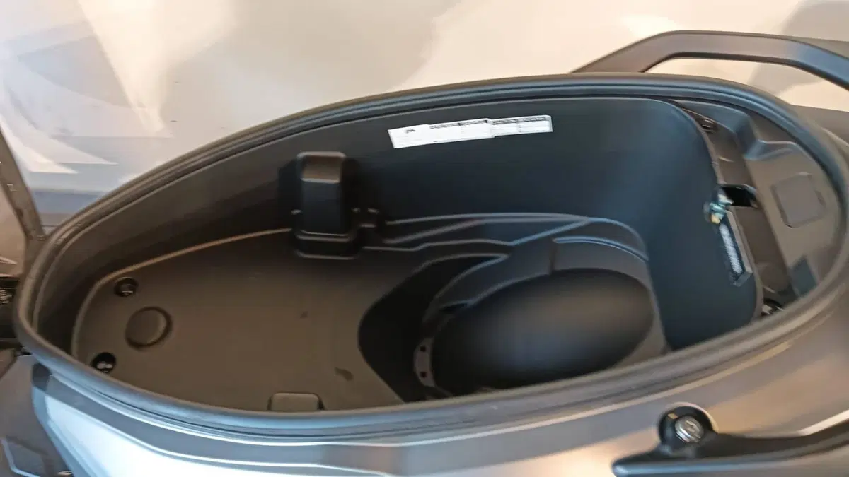 Sym Joyride 300 (2026) (9)