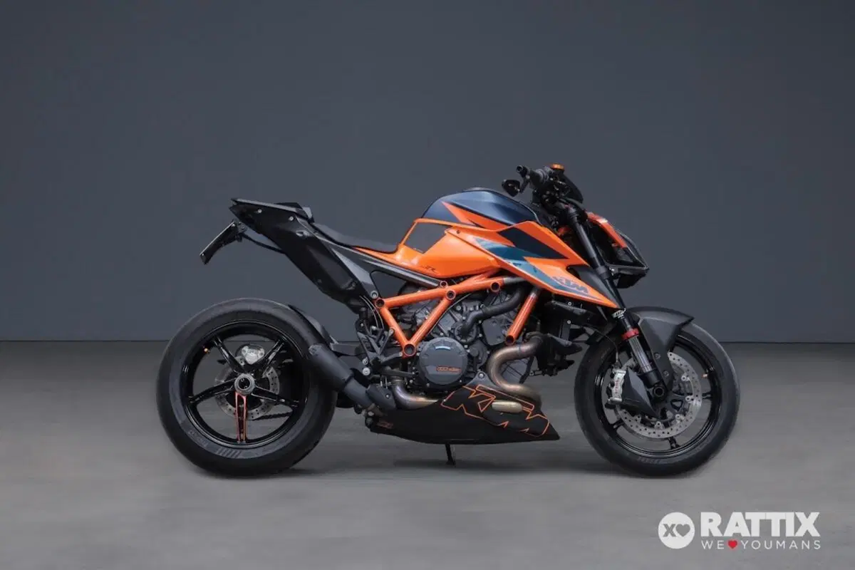 KTM 1290 Super Duke R (2021) (4)