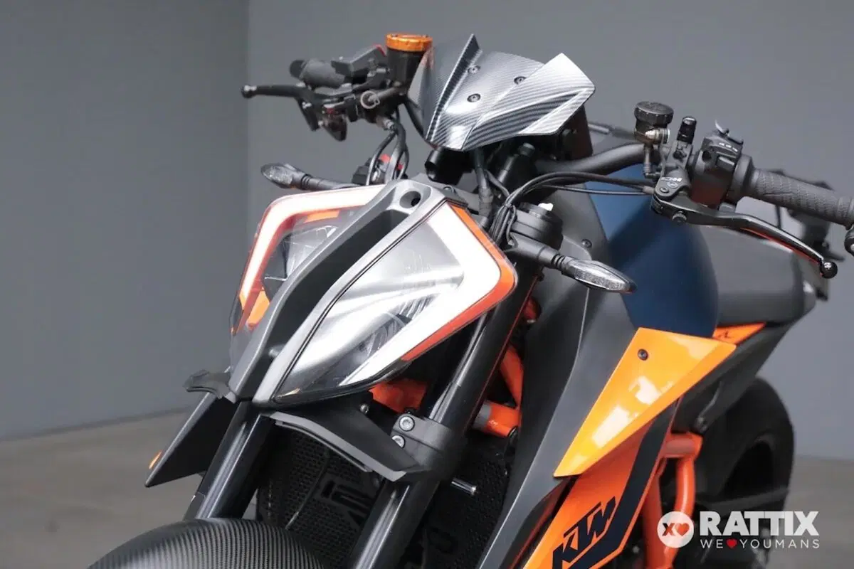 KTM 1290 Super Duke R (2021) (6)