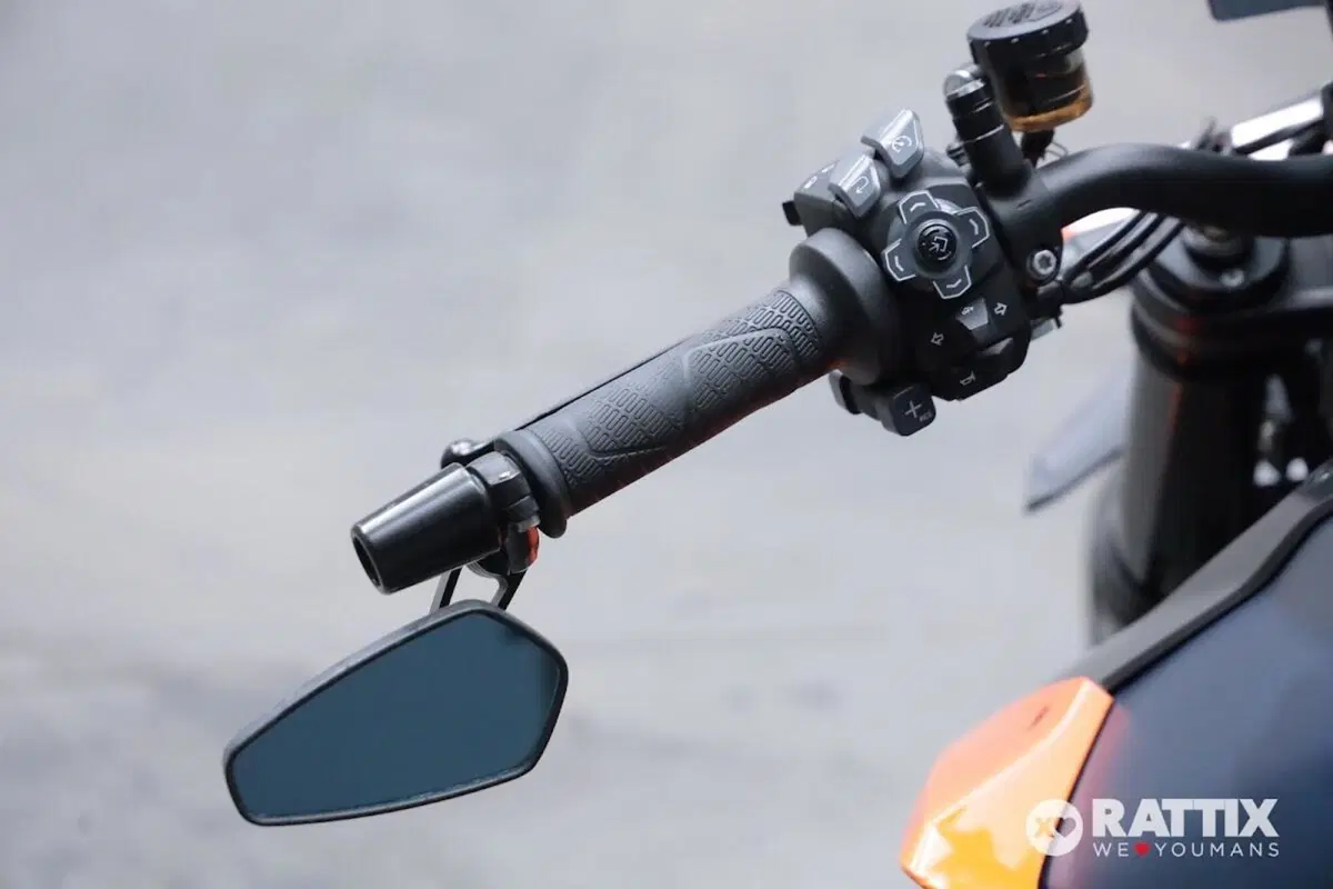 KTM 1290 Super Duke R (2021) (11)