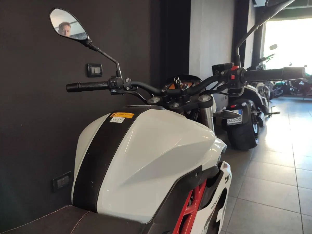 Benelli BN 125 (2021 - 25) (5)