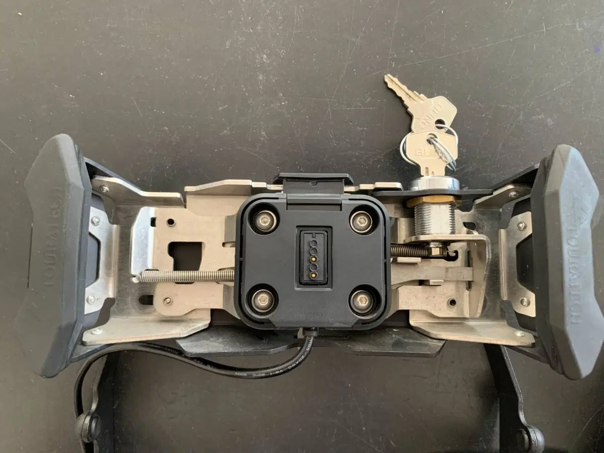 Navigatore Garmin Zumo XT usato come nuovo con sta (4)