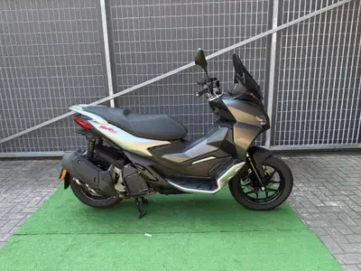 Aprilia SR GT 200 (2022 - 24) usata