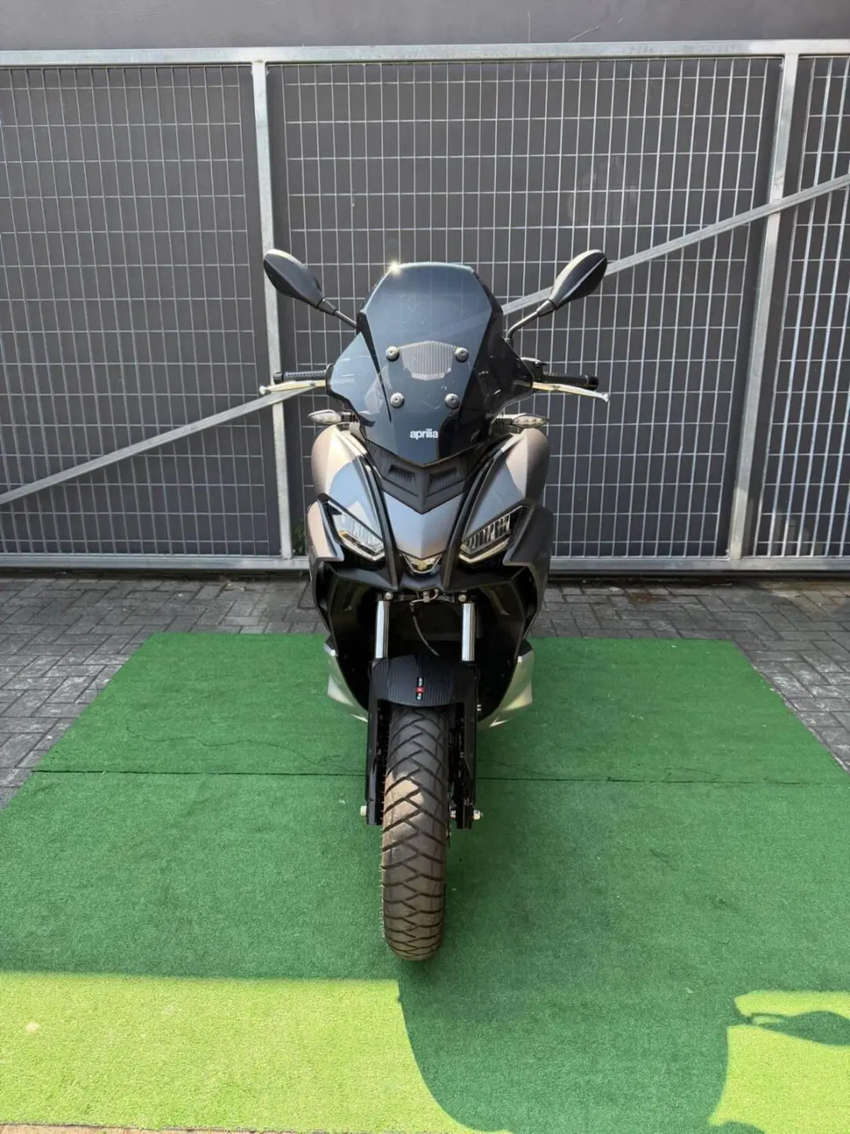 Aprilia SR GT 200 (2022 - 24) (4)