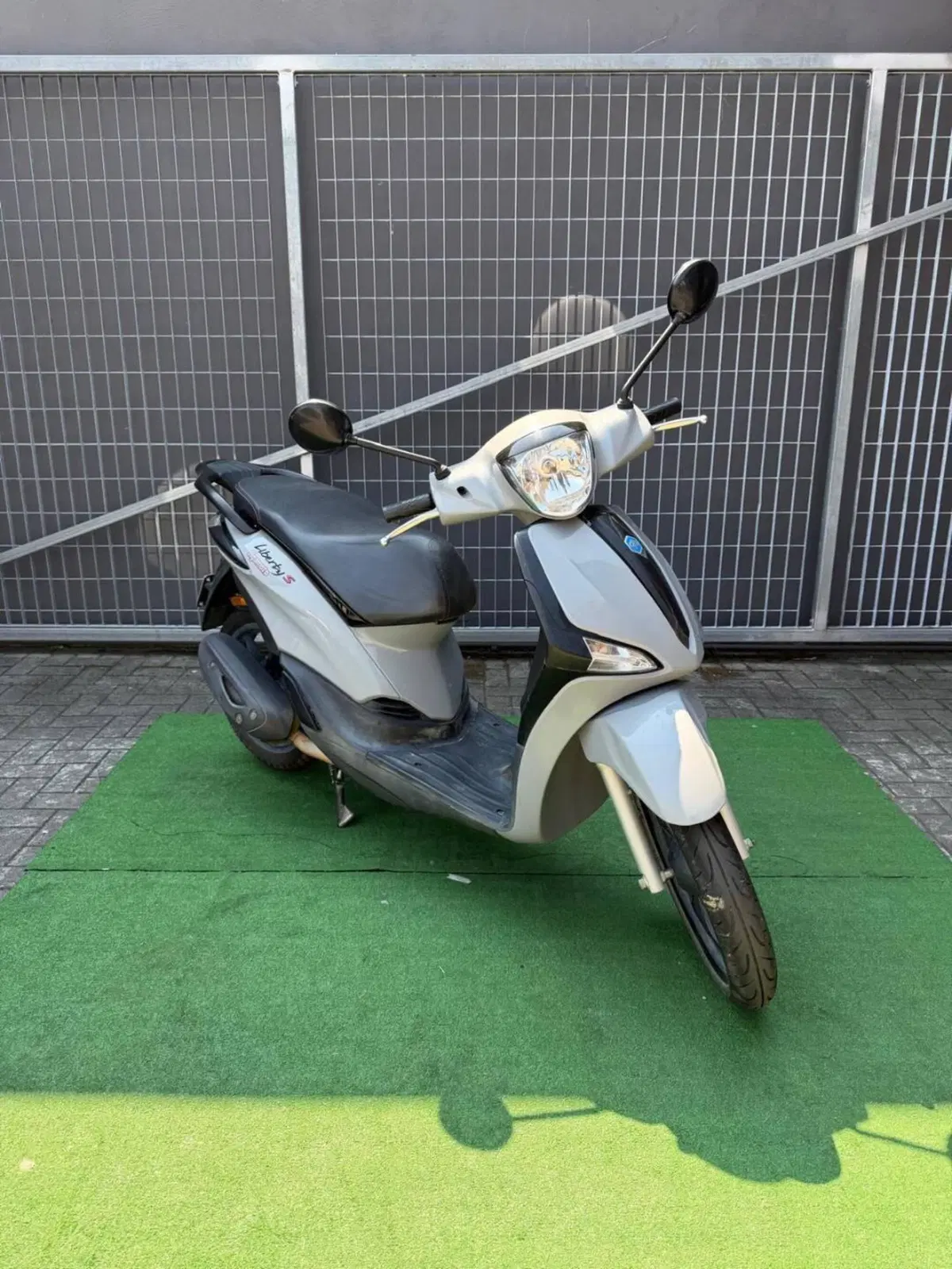 Piaggio Liberty 50 3V S (2021 - 24) (5)