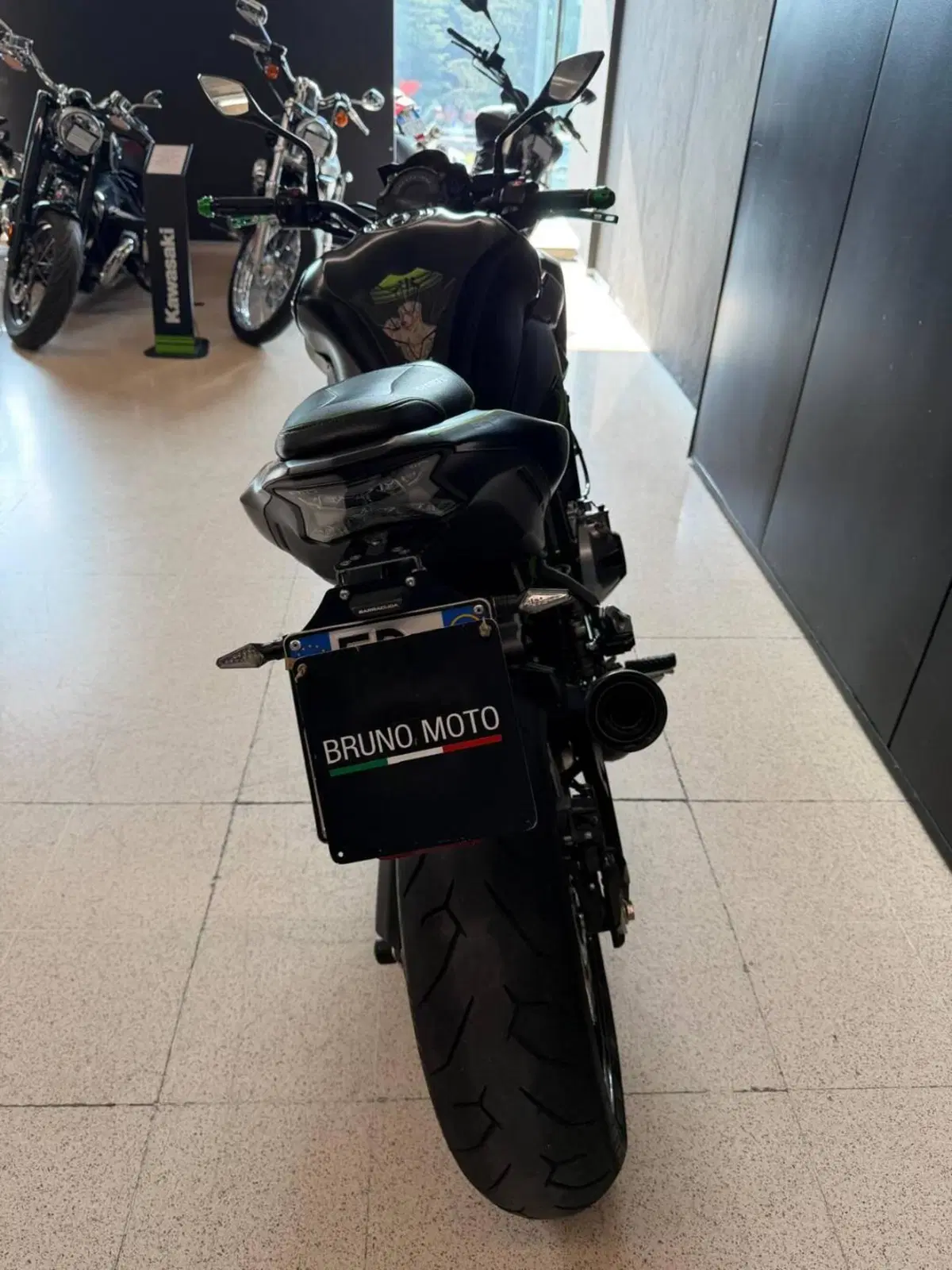 Kawasaki Z 900 (2019) (4)