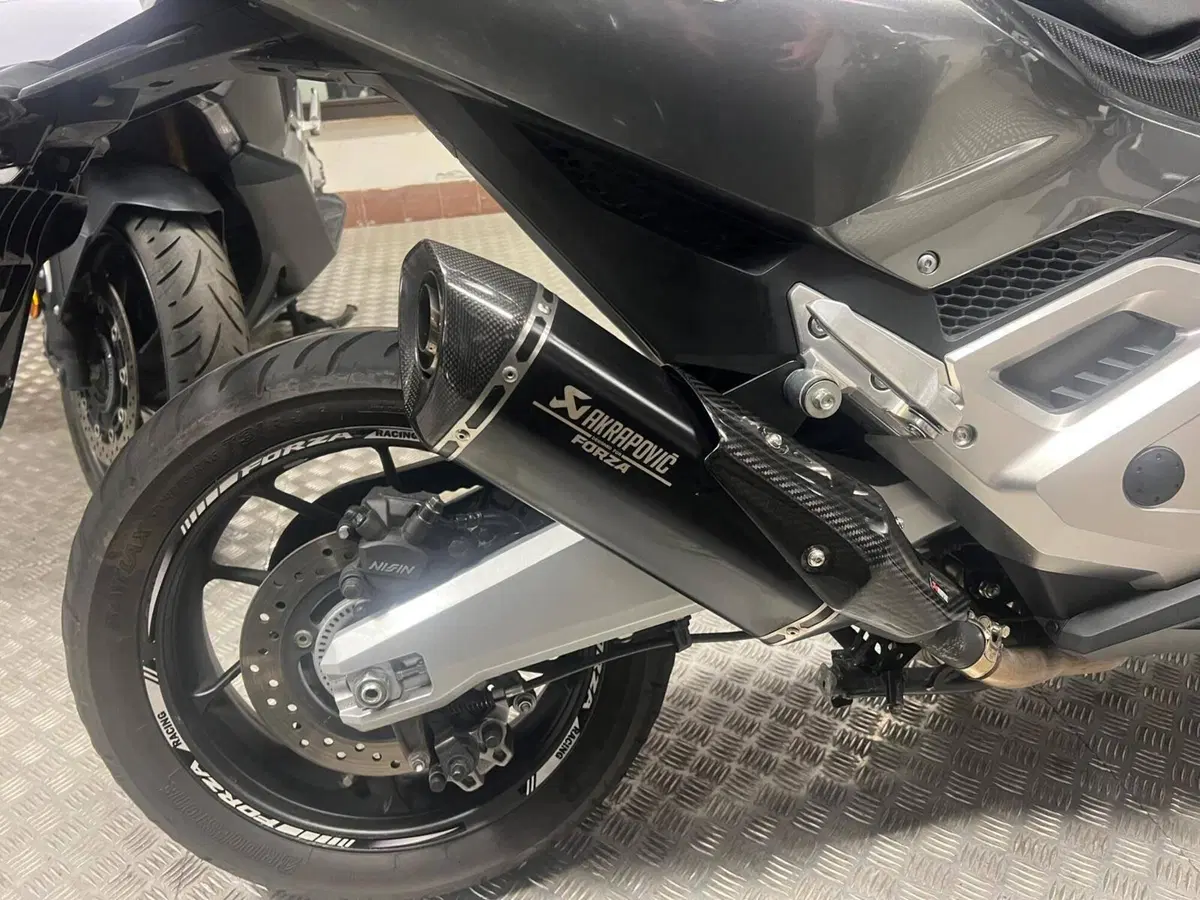 Honda Forza 750 DCT (2021 - 24) (4)