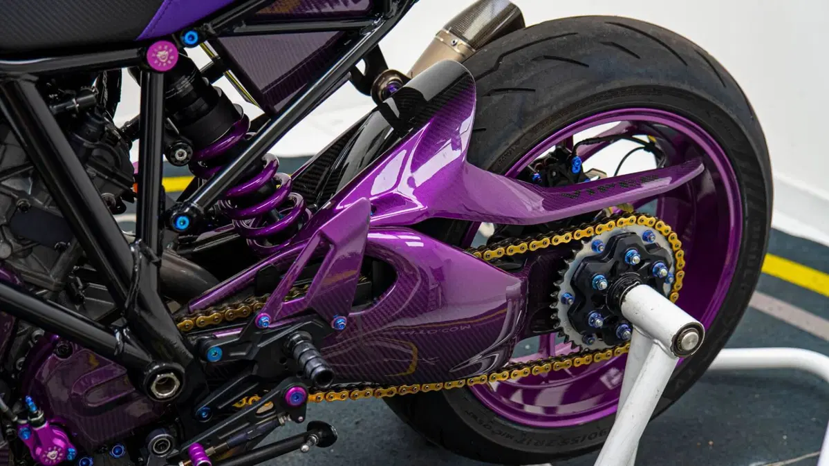 KTM 1290 Super Duke R (2019) (3)